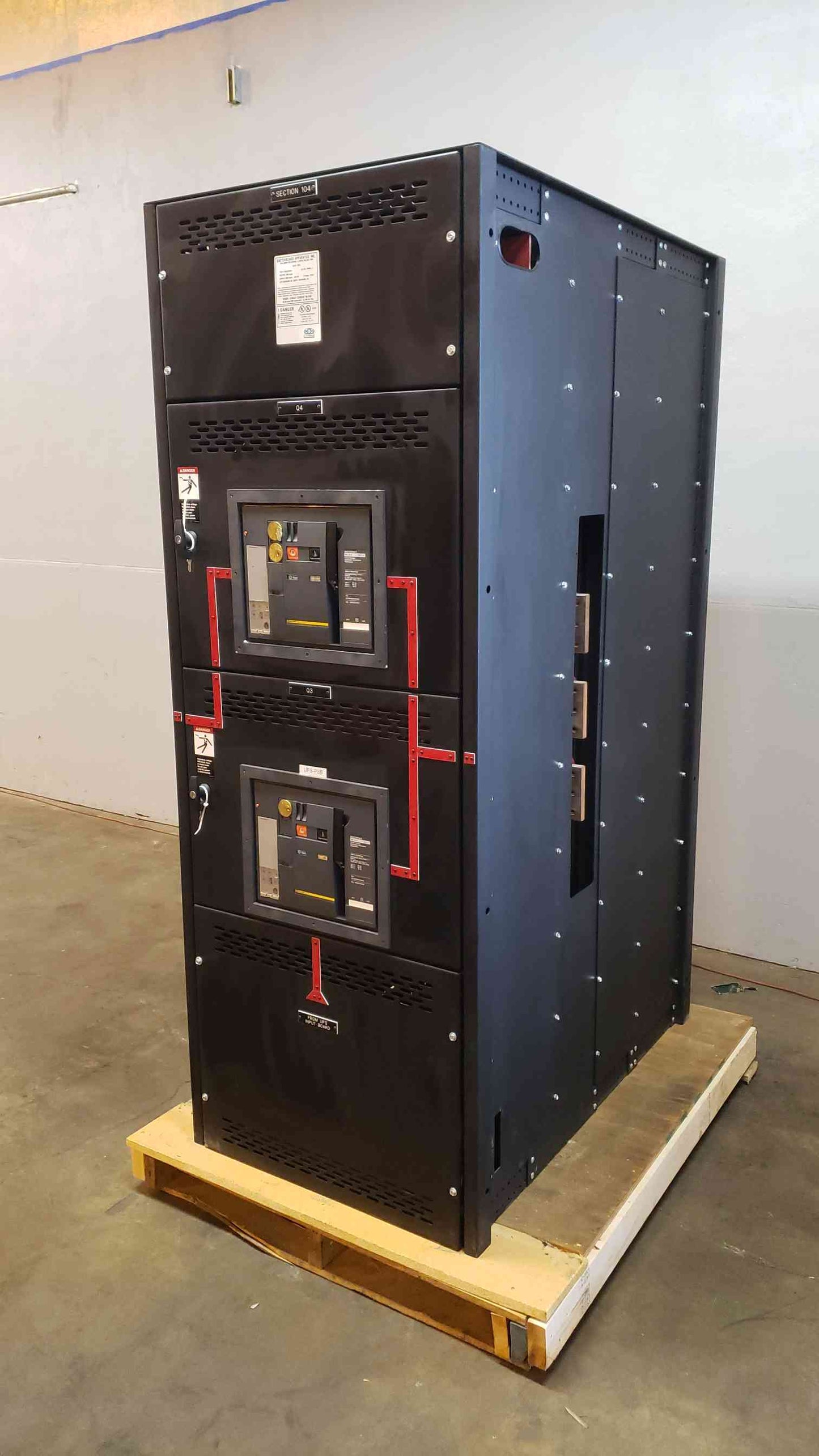 2500A APC Square D Dual Main Breaker Switchgear 2x NW25H WL3GGB33A9CXBXXXXA (100690)(100690)