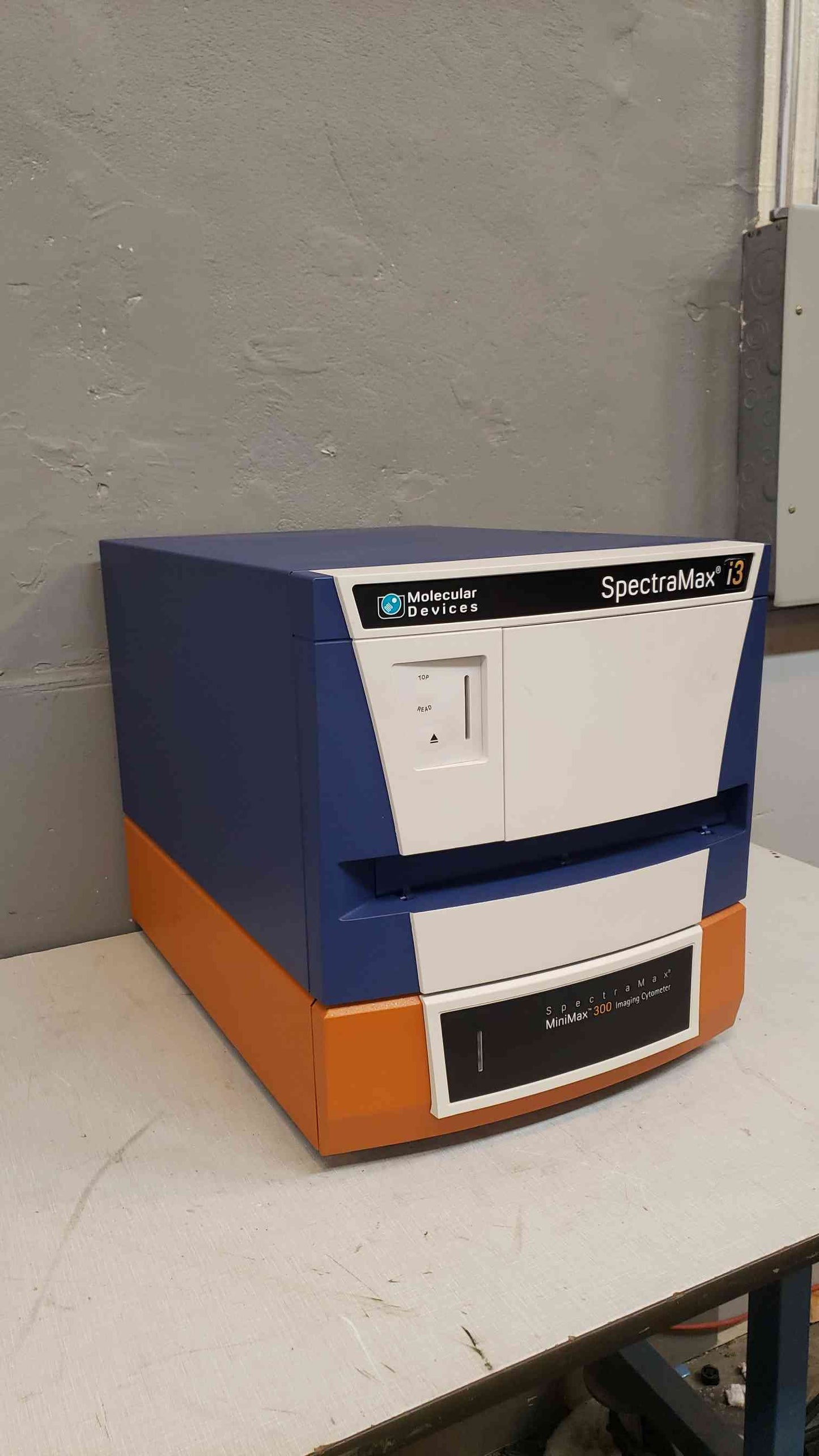 Molecular Devices SpectraMax i3 MiniMax 300 Cytometer