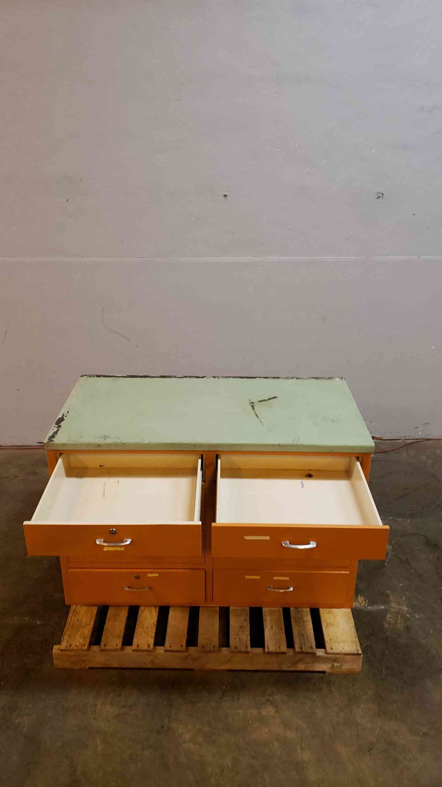4' Kewaunee Fume Hood Base (100003)(100003)
