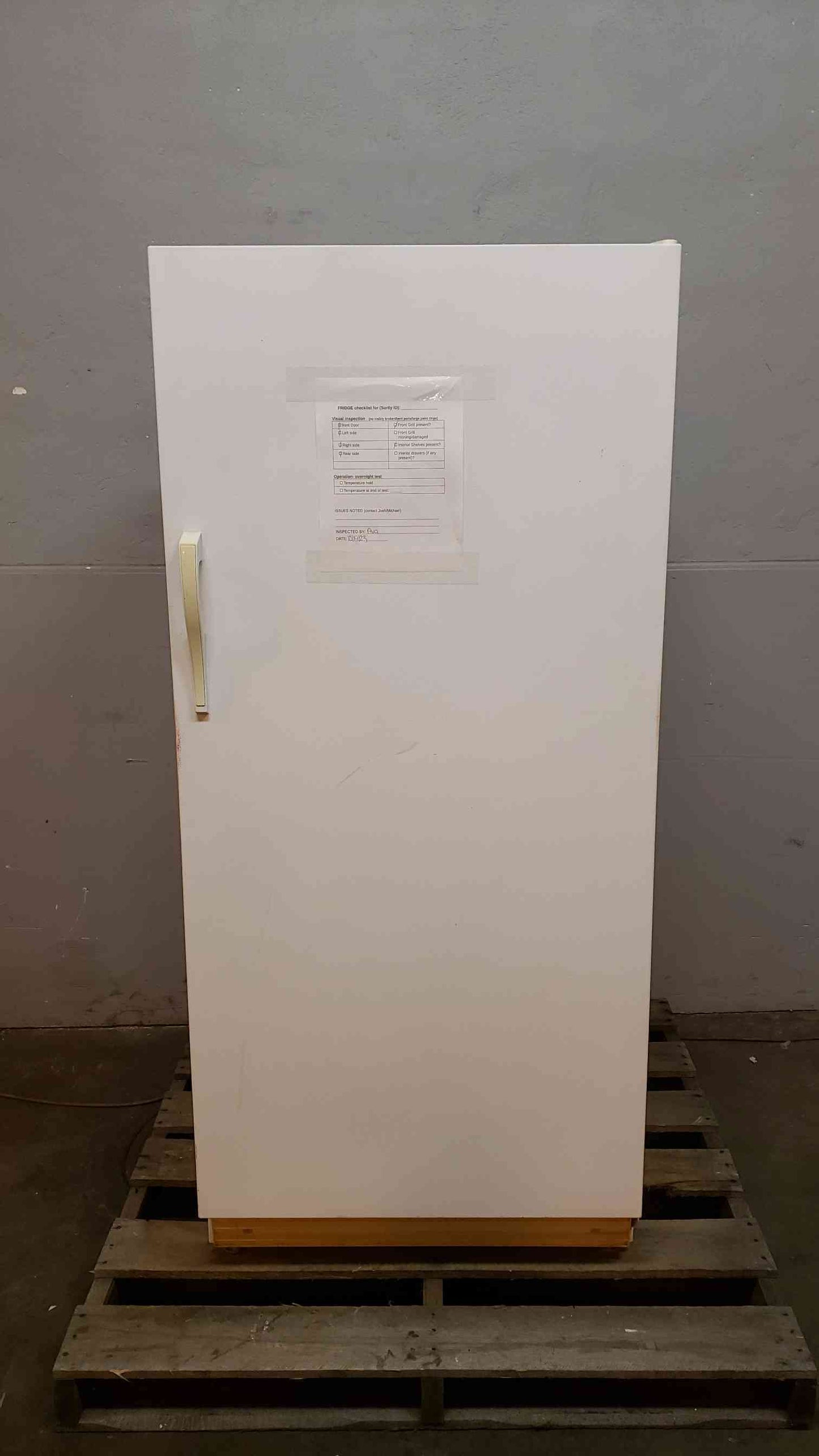 TESTED Wood's Household Freezer F17WUA -20 DEGREES (SKU: 1939AA)(1939AA)