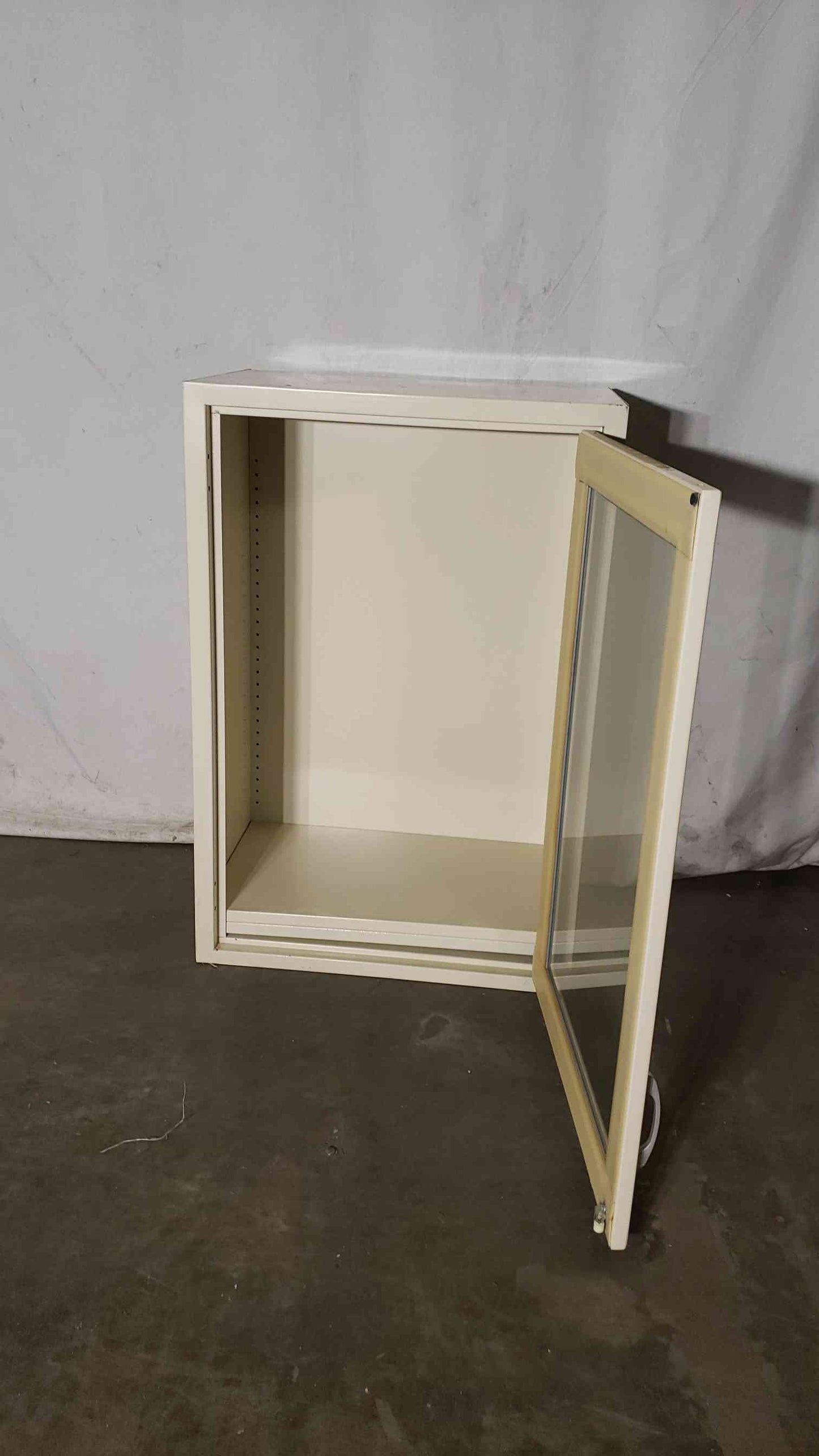 24x16x36 Kewaunee 1 Door Overhead Cabinet(100092)