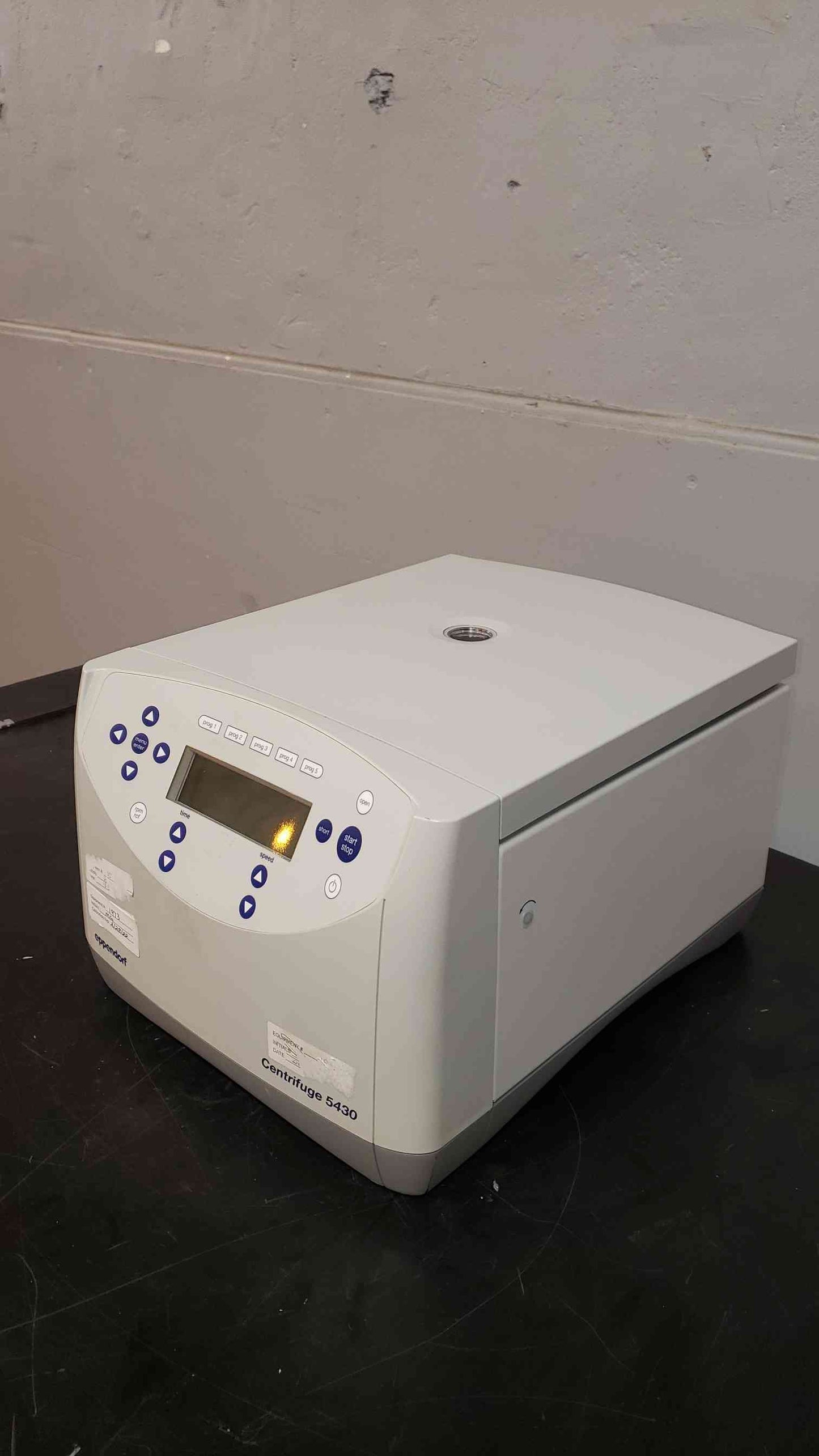 Eppendorf Centrifuge 5430 (SKU: 3896AA)