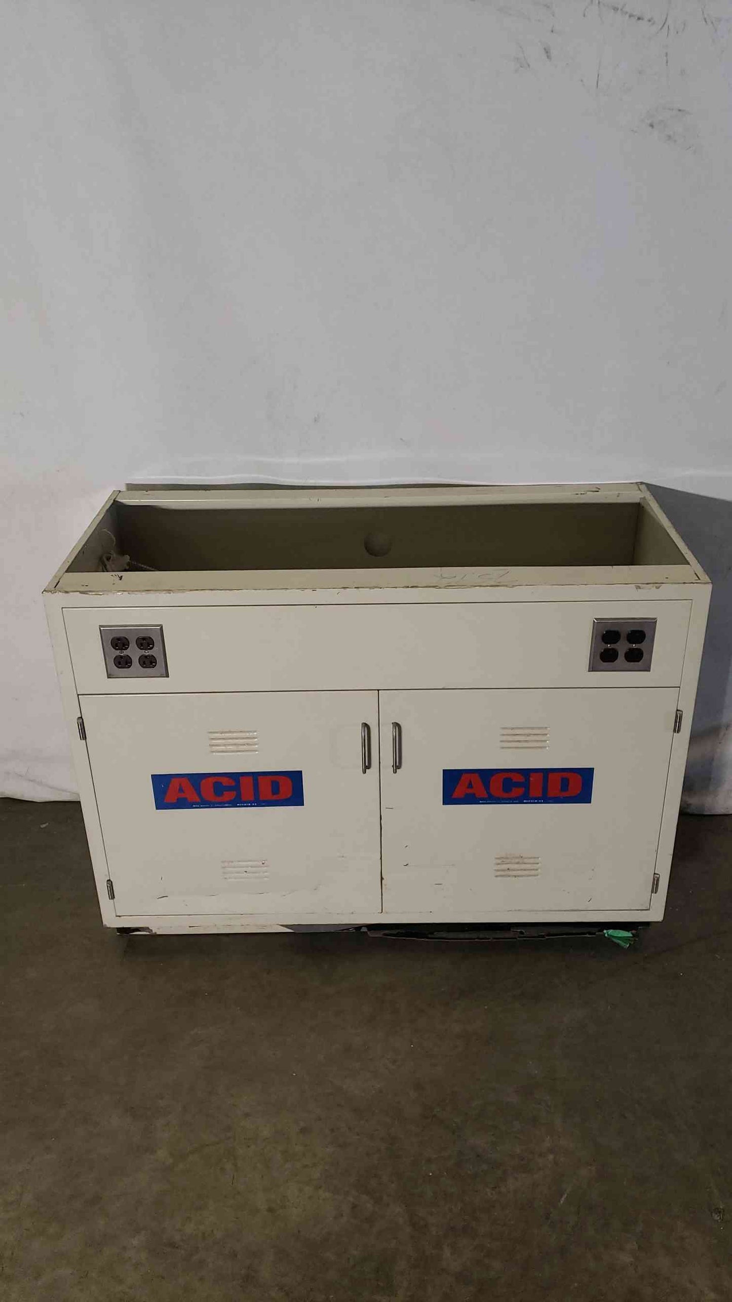 48x22x35 Acid Storage Casework(100182)