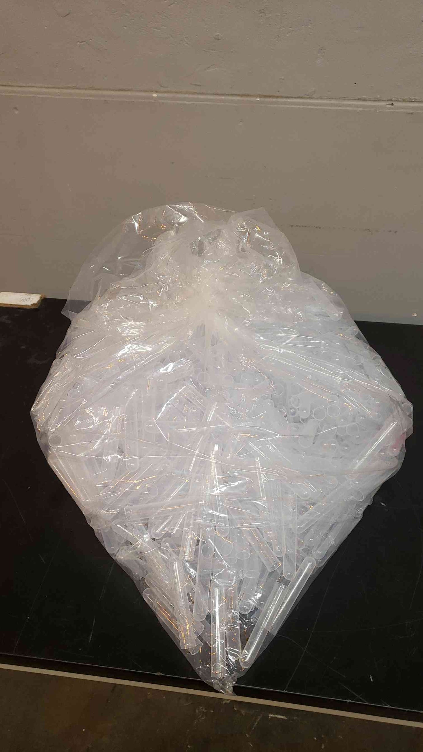 Lot of 2000 plastic Vials 17x100mm, 15mL polypropylene autosampler tubes