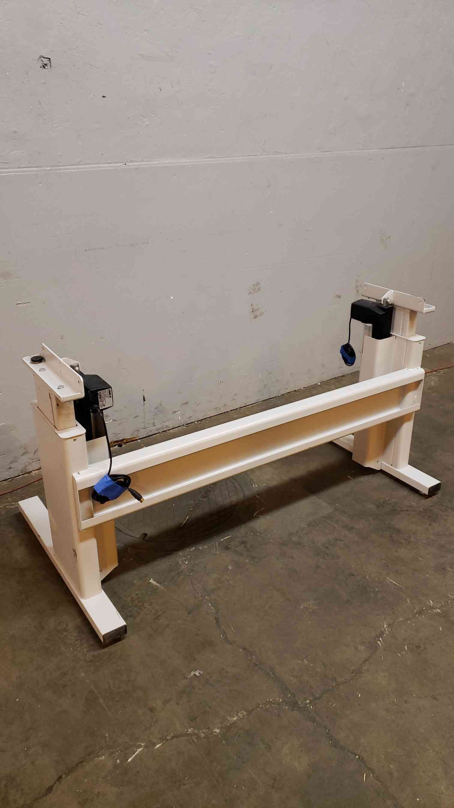 5' Lab Crafters Air Sentry Fume Hood HBASV5 w/ Stands VERY CLEAN(101232BDL)