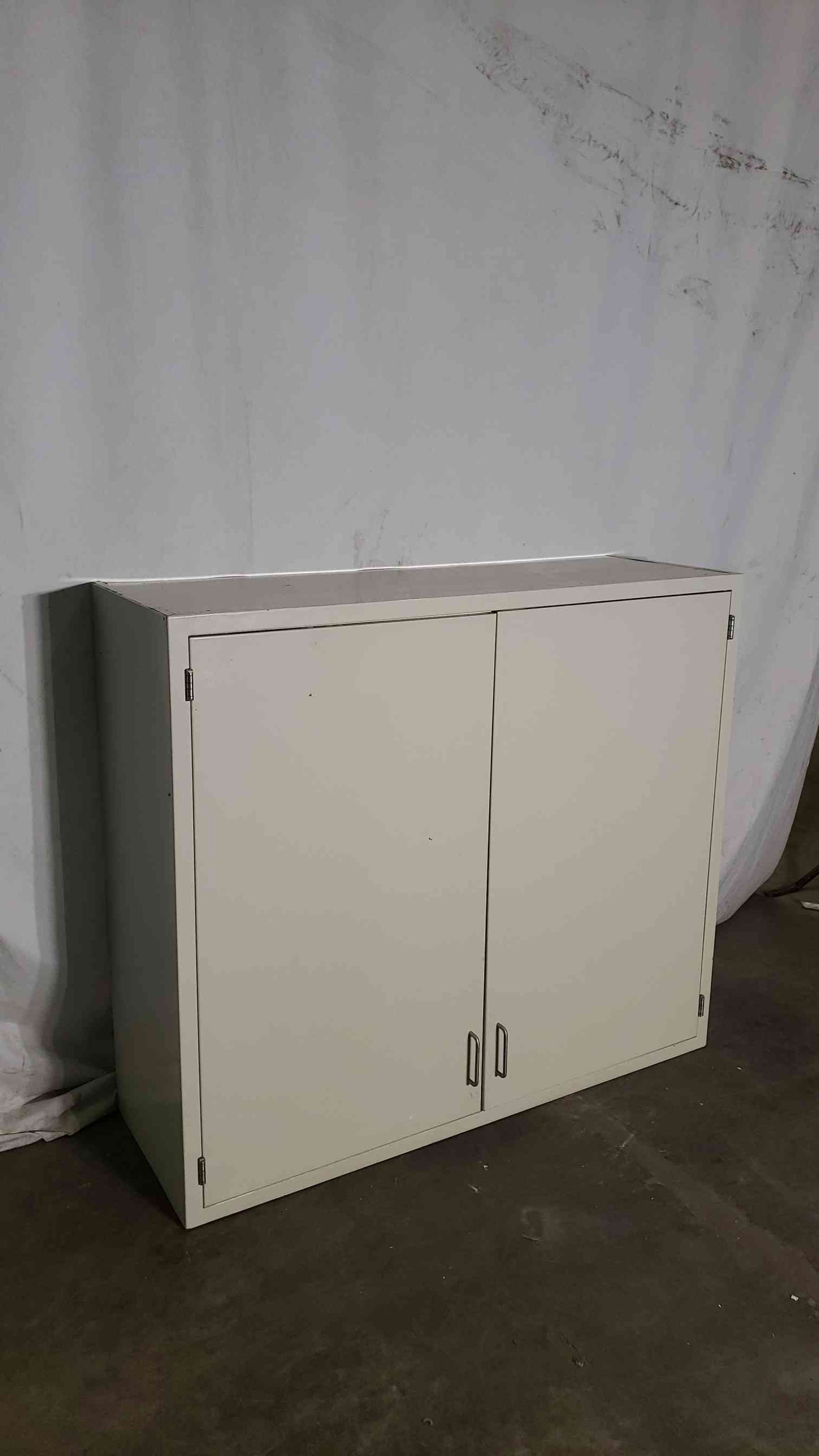 48" Jamestown Overhead Cabinet(100034)