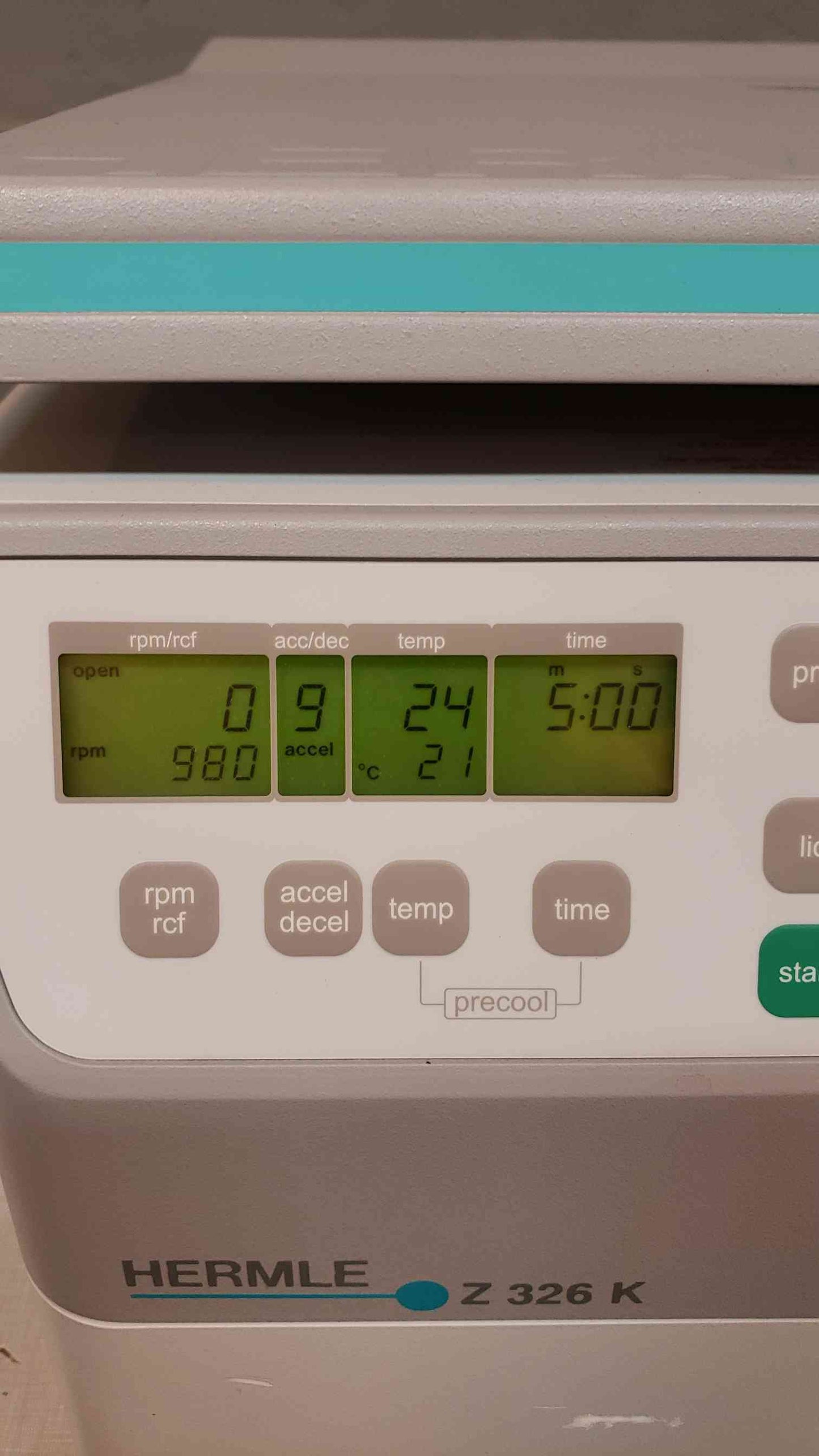 Labnet Hermile Ladner Z326K Refrigerated Cetrifuge
