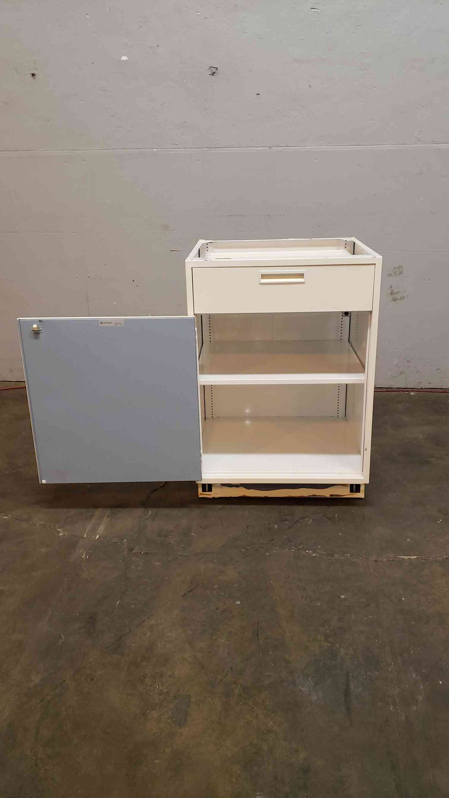 White 2' Fisher Hamilton Casework W/ 1 Door 1 Drawer(3873AA)