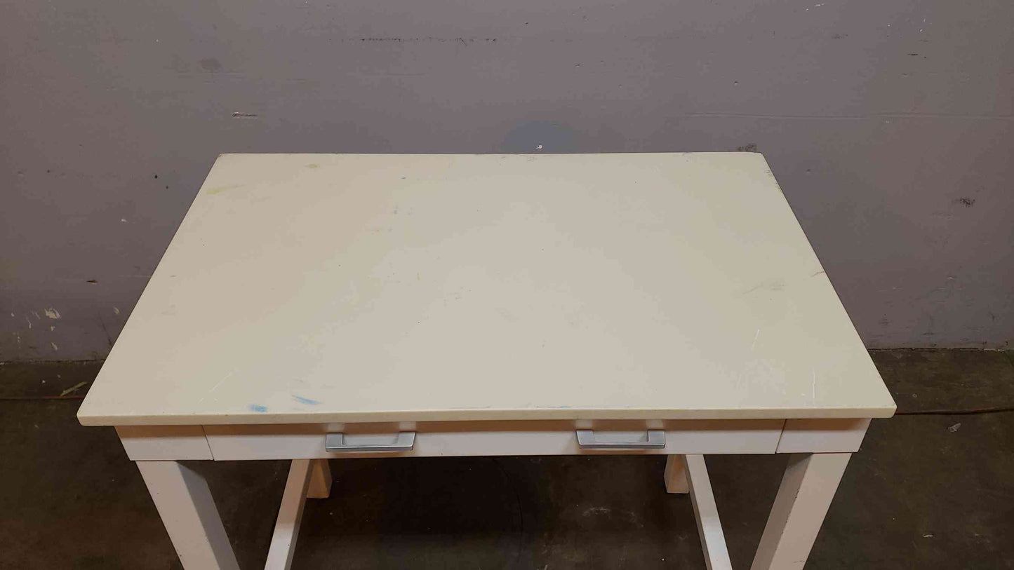 St. Charles 3' White Table W/ Apron (SKU: 1948AA)(1948AA)