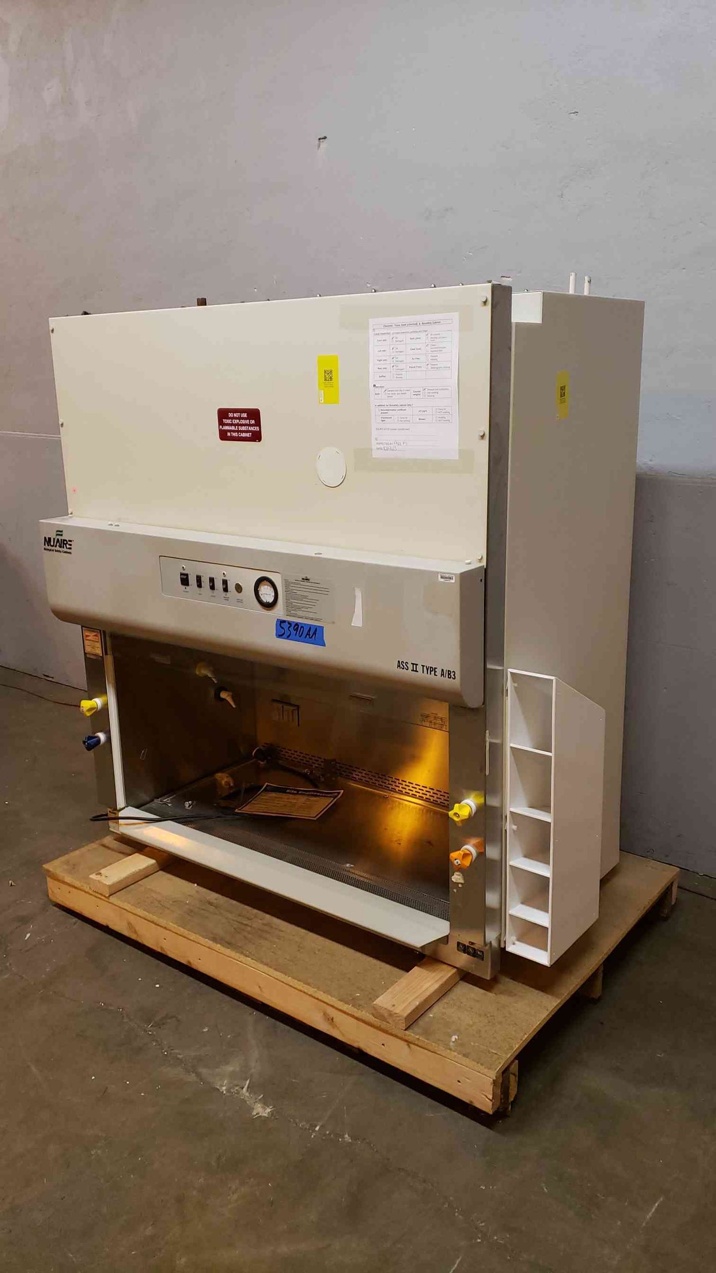 NUAIRE 54" Biological Safety Cabinet NU-425-400 w/ Stand & Filter BSC Fume Hood(5390AA)