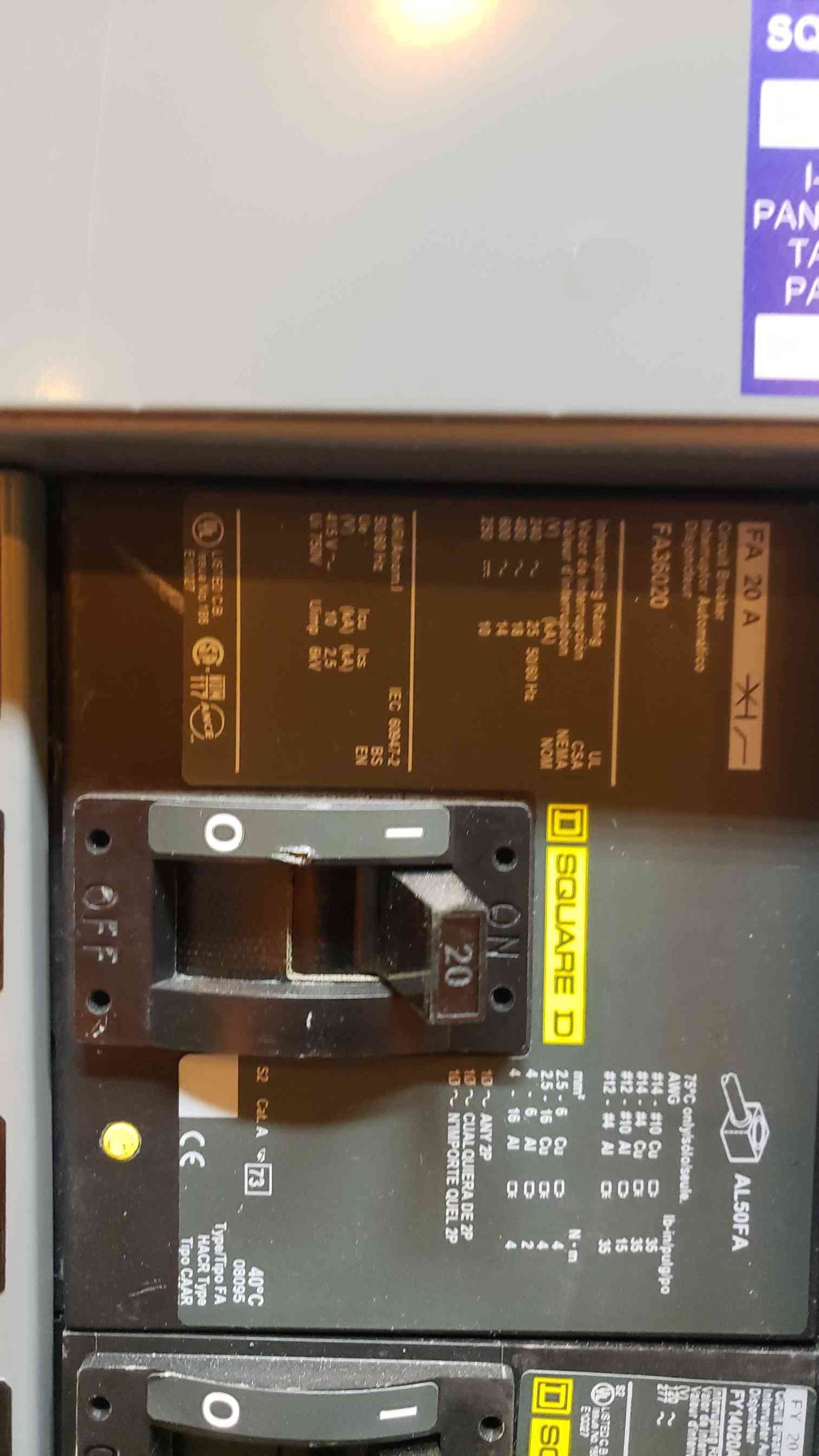 Square D I-Line 225A Panelboard 120/208V with 14 Installed Breakers (101264)(101264)