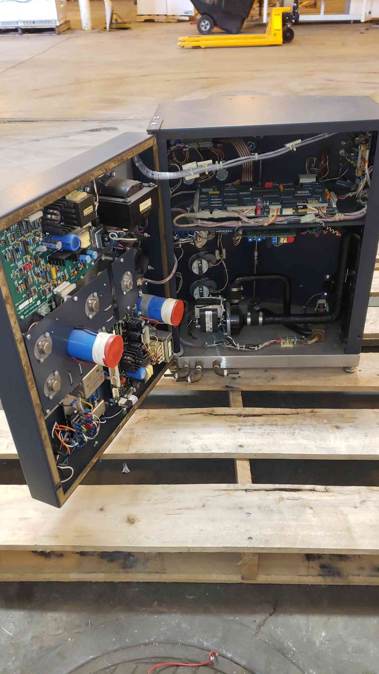 New Brunswick Batch/ Continuous Fermentor BioFlo III (SKU: 4542AA)