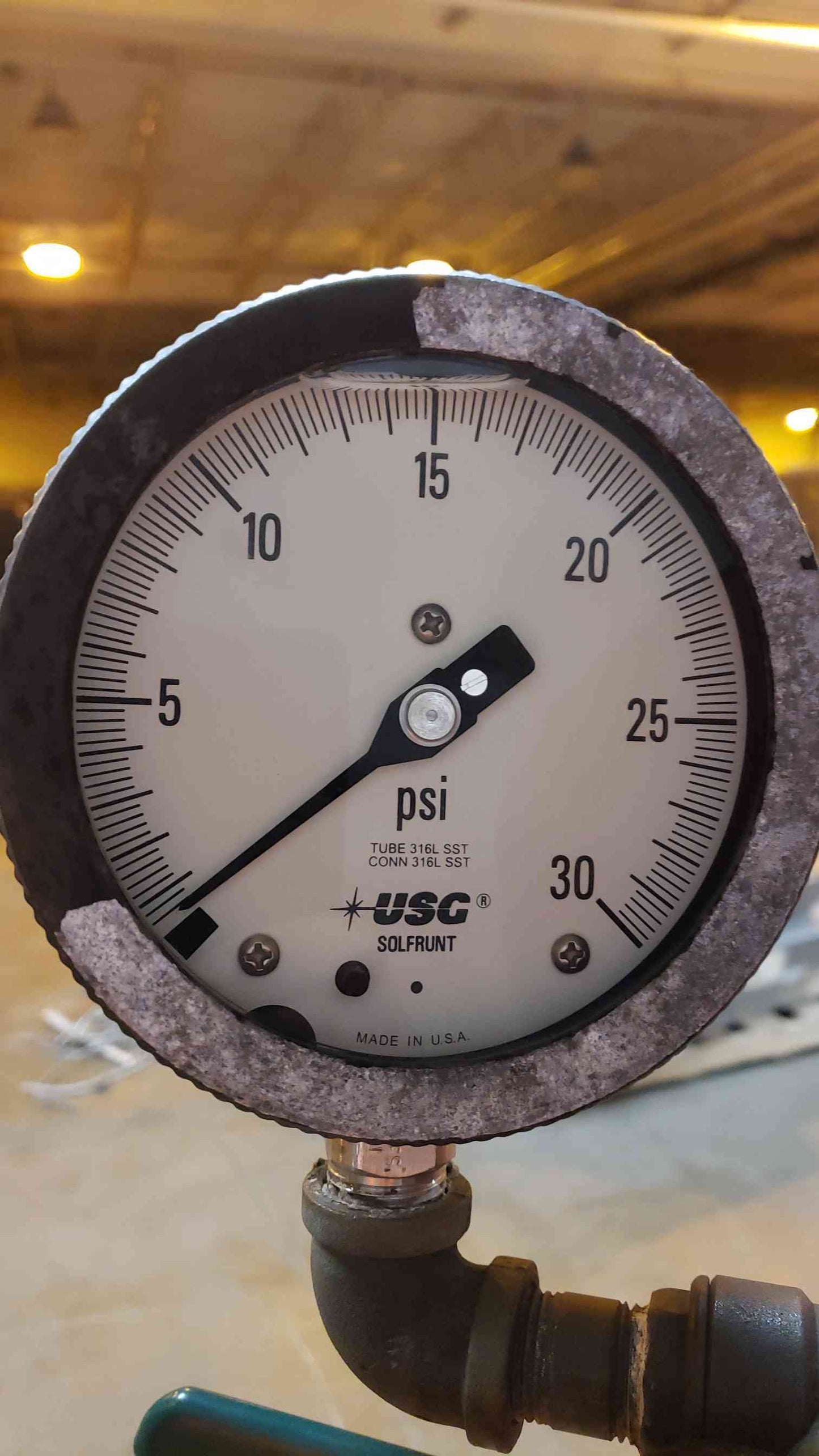 6'3" Metal Expansion Storage Tank 125PSI W/ Gauge (SKU: 5049AA)(5049AA)