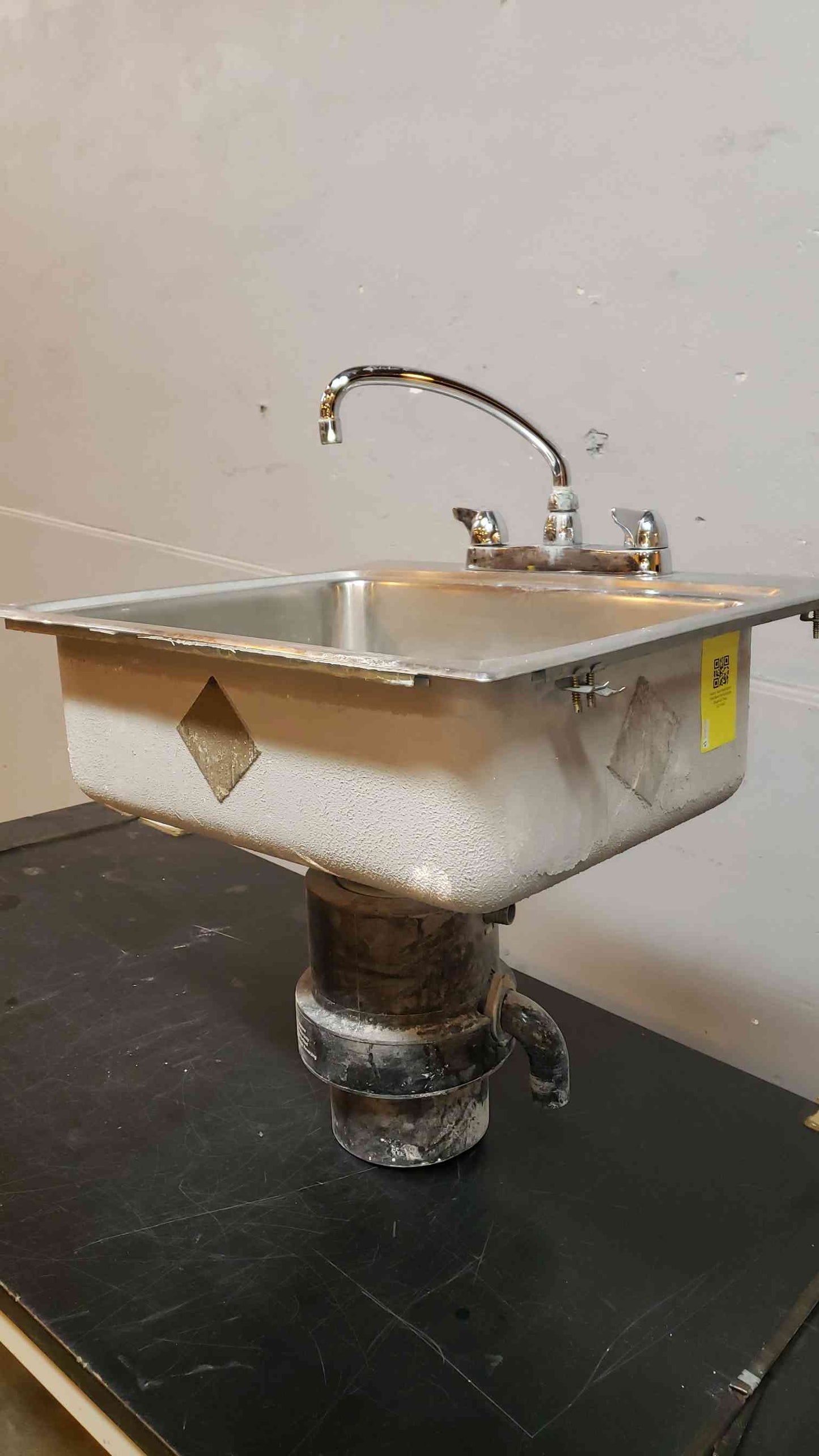 24" Stainless Steel Sink Basin W/Garbage Disposal (SKU: 5511AA)(5511AA)