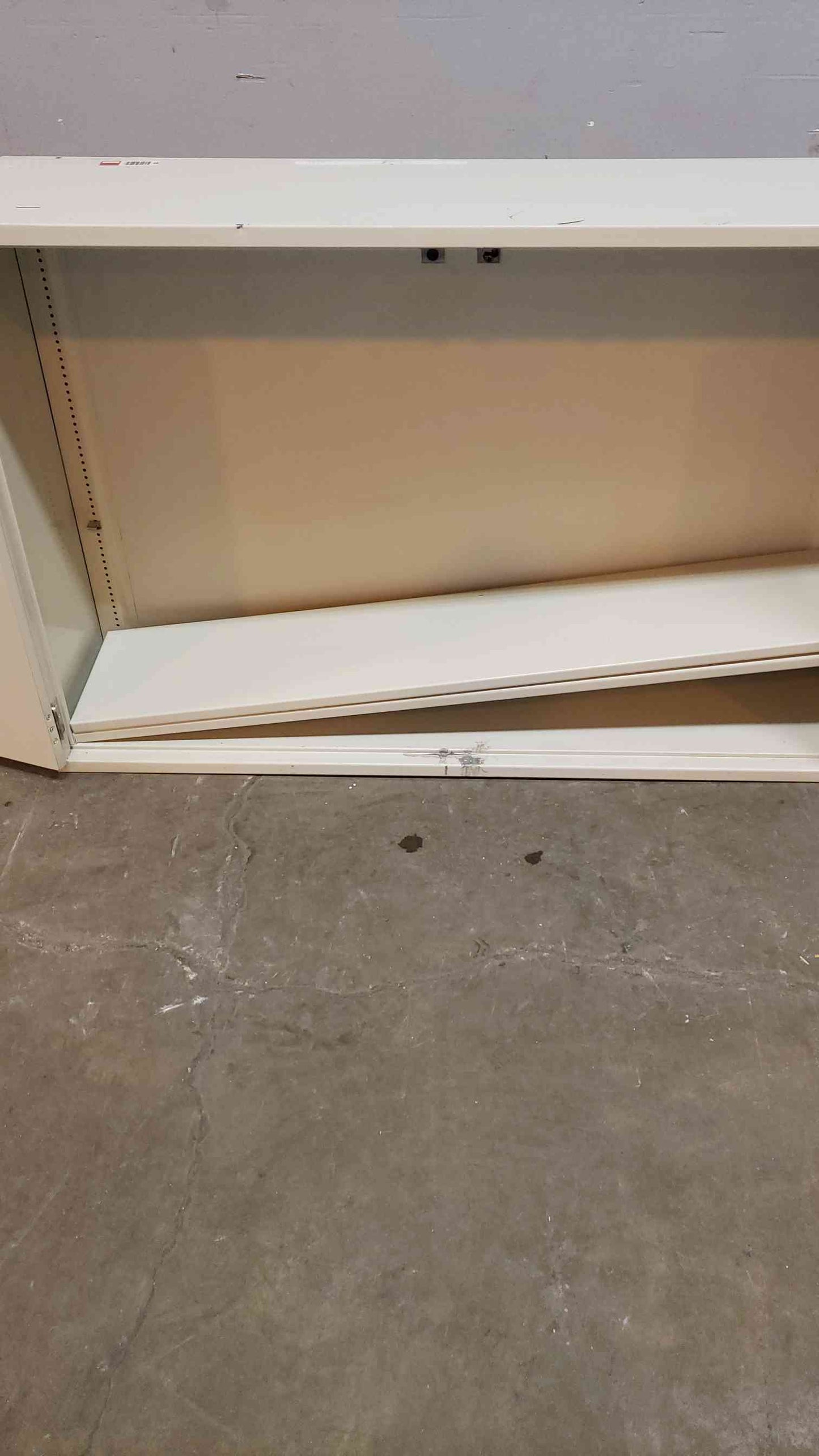 Recessed 4' Solid Overhead (SKU: 5527AA)(5527AA)