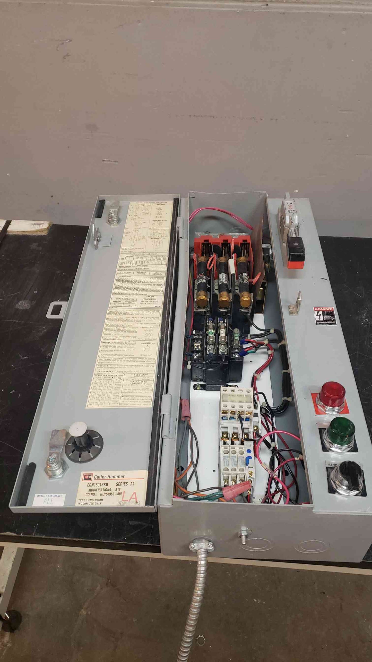 Cutler-Hammer Type 1 Enclosure ECN1801BKB Combination Motor Controller (SKU: 1604AA)(1604AA)