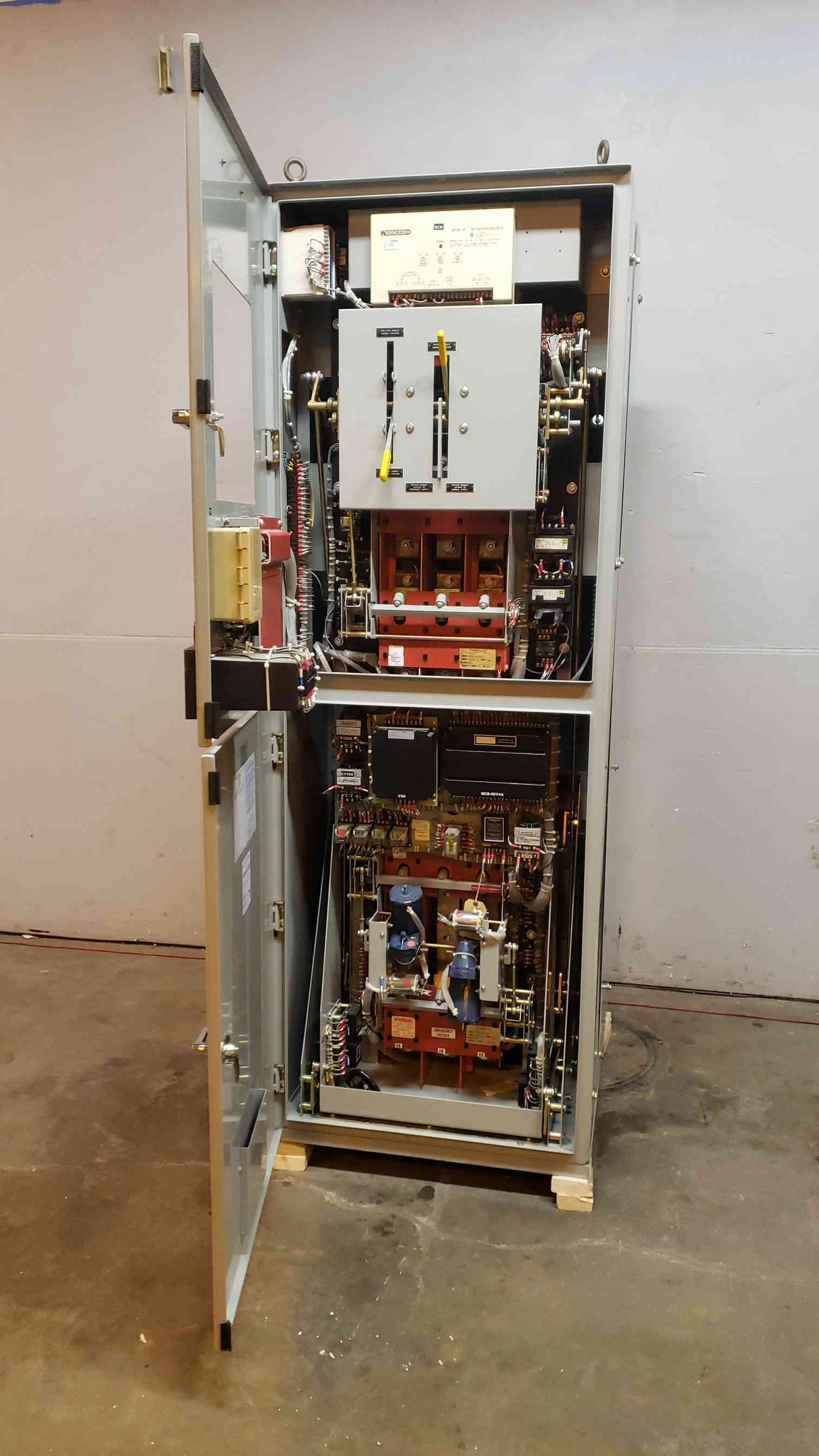800A Russelectric ATS 480v RTBD8003CEF Automatic Transfer Switch (101359)(101359)