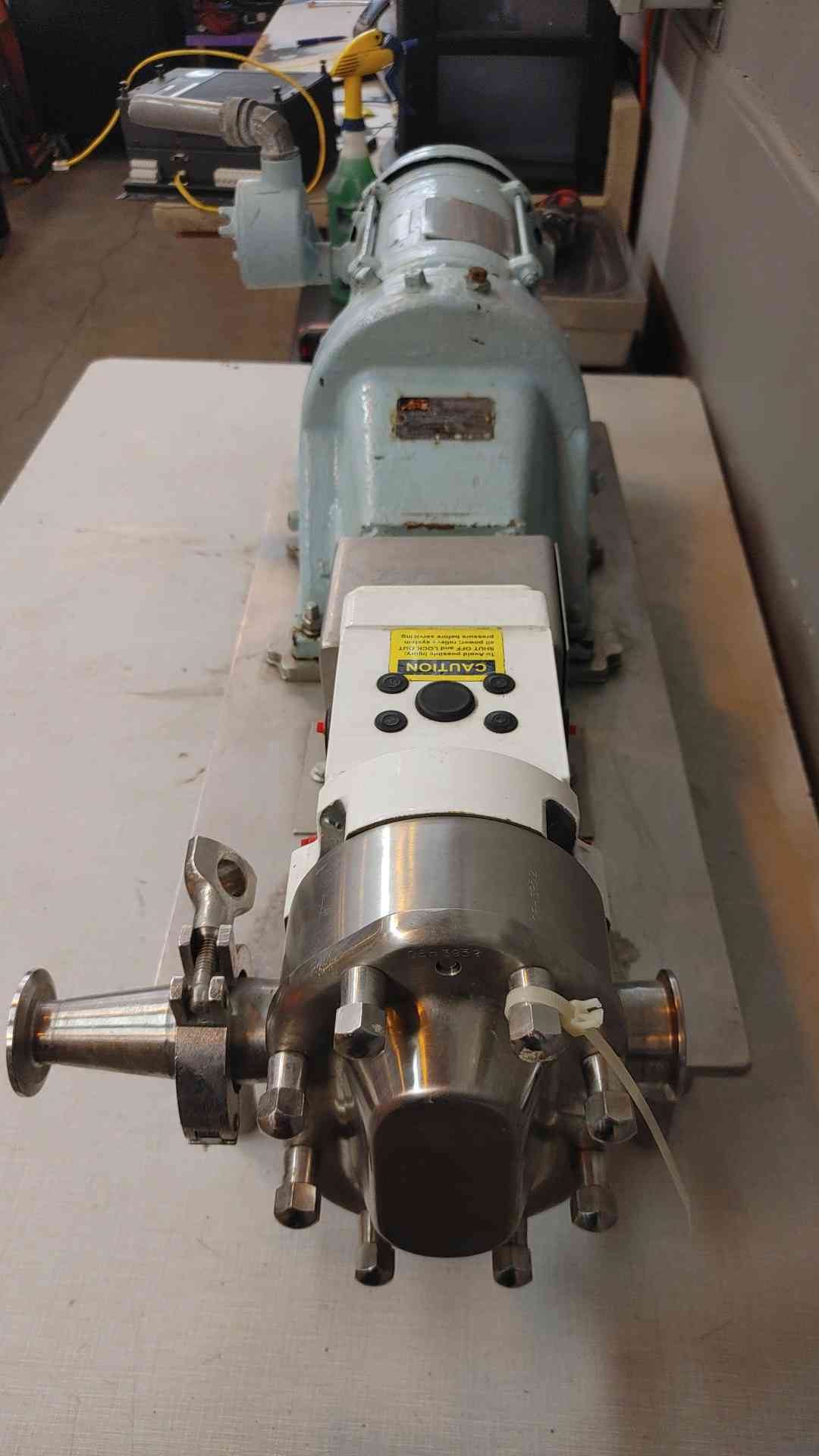 Reliance Electric Vacuum Pump Assembly P56H4859R-UY 208/230V 60HZ (2137AA)(2137AA)