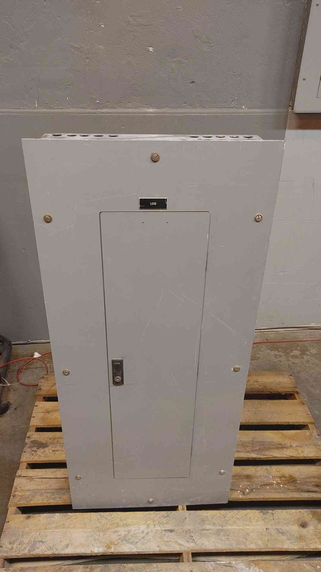 CutlerHammer 120/208V 225A Panel Box PRL1 (SKU: 5055AA)(5055AA)