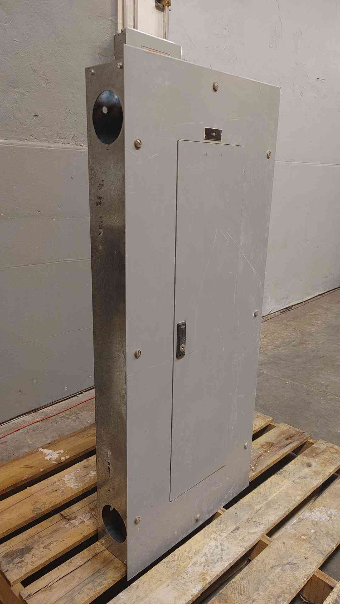CutlerHammer 120/208V 225A Panel Box PRL1 (SKU: 5055AA)(5055AA)