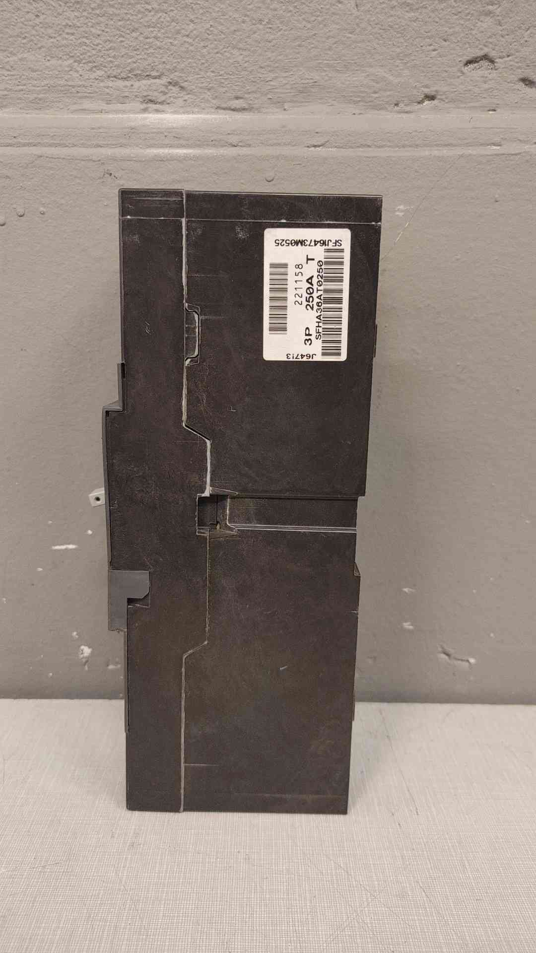 GE Spectra RMS SFHA36AT0250 600VAC 3 POLE 250A 125A Trip (2627AA)(2627AA)