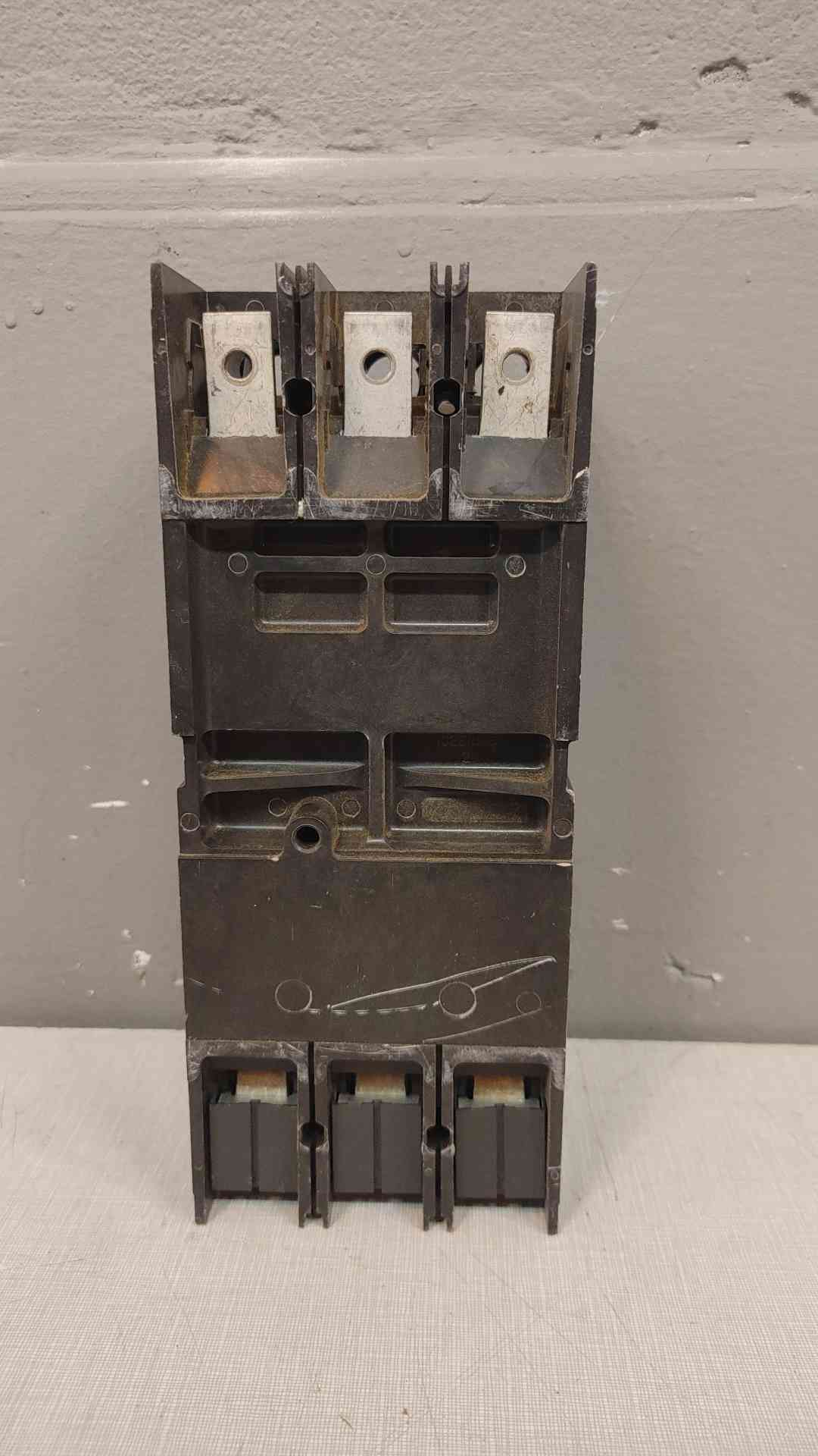 GE Spectra RMS SFHA36AT0250 600VAC 3 POLE 250A 125A Trip (2627AA)(2627AA)