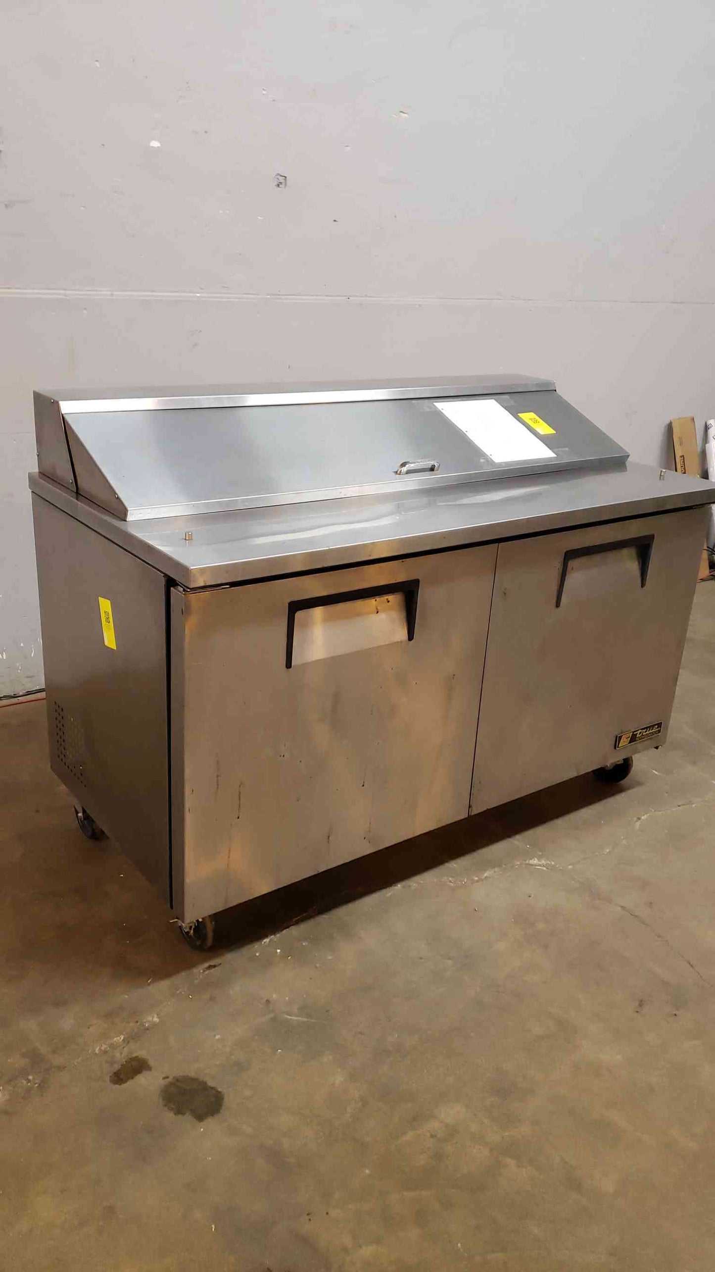 True Stainless Undercounter Refrigerator TSSU-60-16 Needs Charge (SKU: 3571AA)(3571AA)