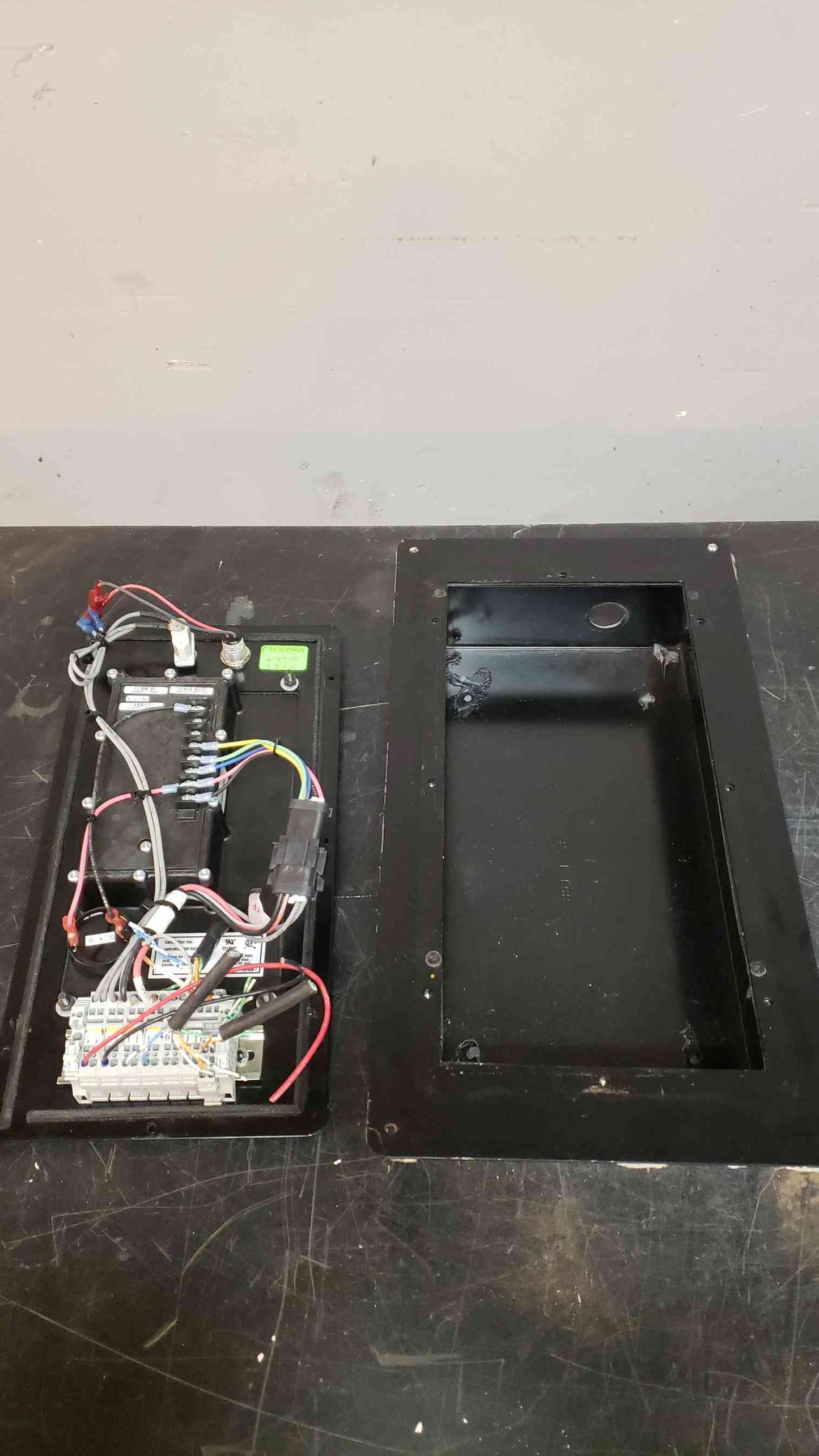 CATERPILLAR Control Panel E319401 (SKU: 4060AA)(4060AA)