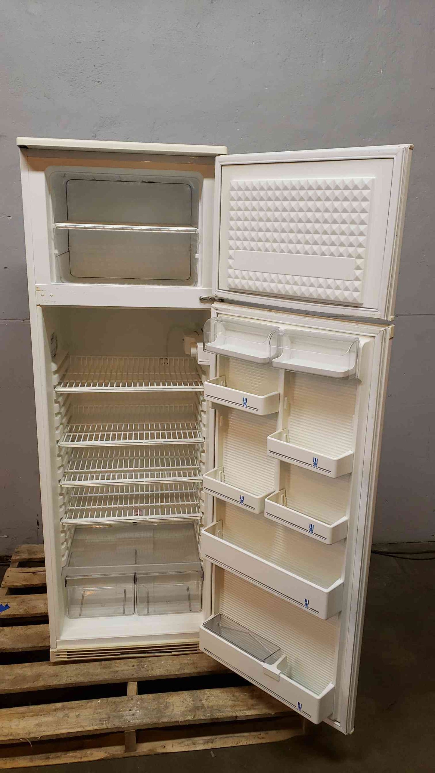 VWR Revco Refrigerator Freezer Combo R1415GA14 (SKU: 4593AA)(4593AA)
