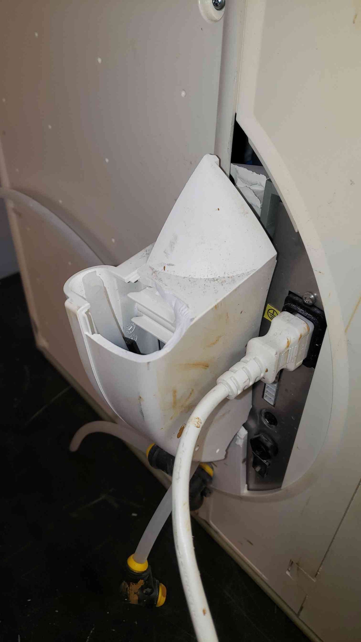 Milli-Q Direct 8 ZR0Q00800 Water Purification System (SKU: 5101AA)(5101AA)