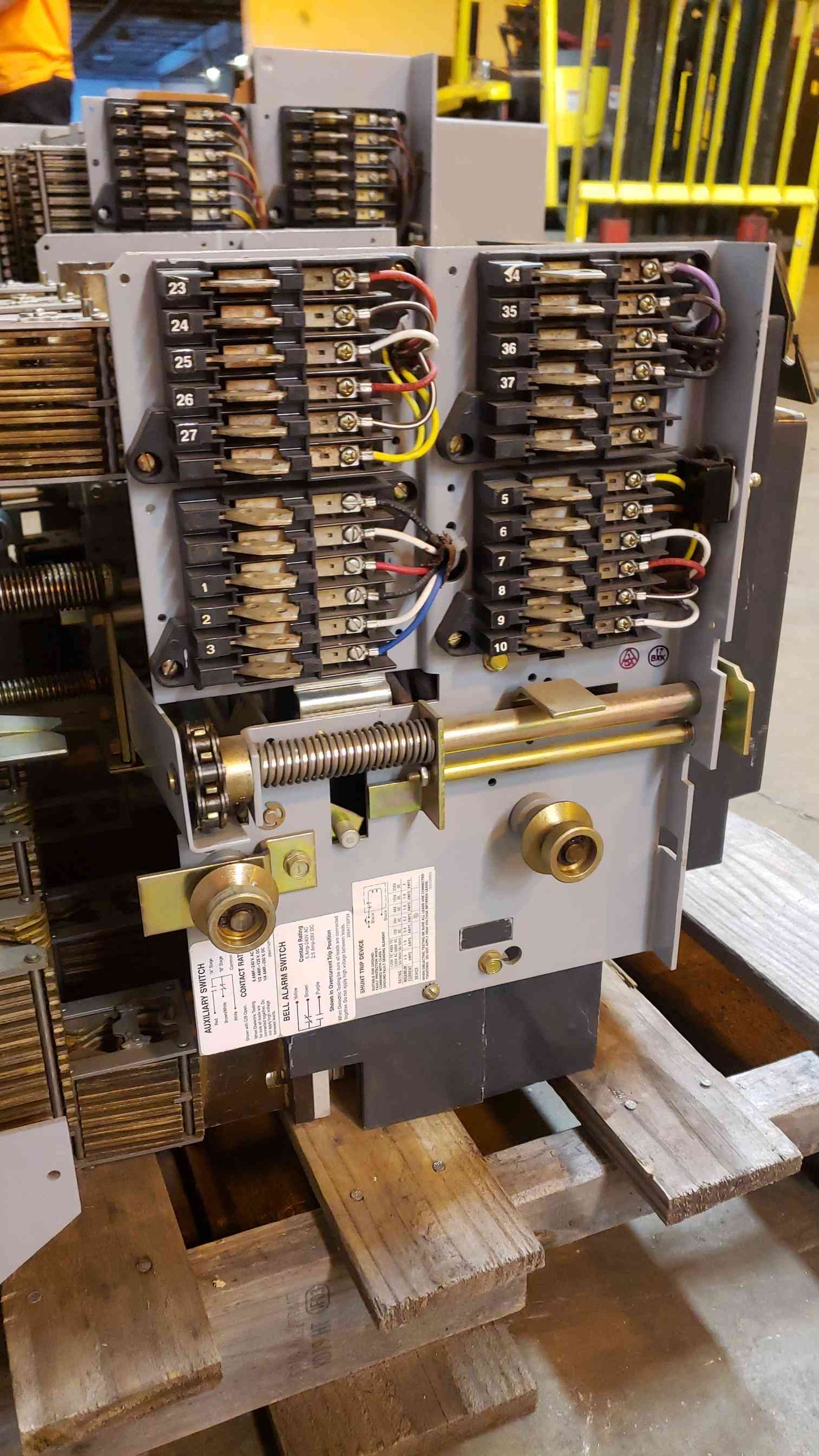 1600A GE Power Break 120VAC BREAKER THC1616TTE1C (SKU:5106AA)(5106AA)