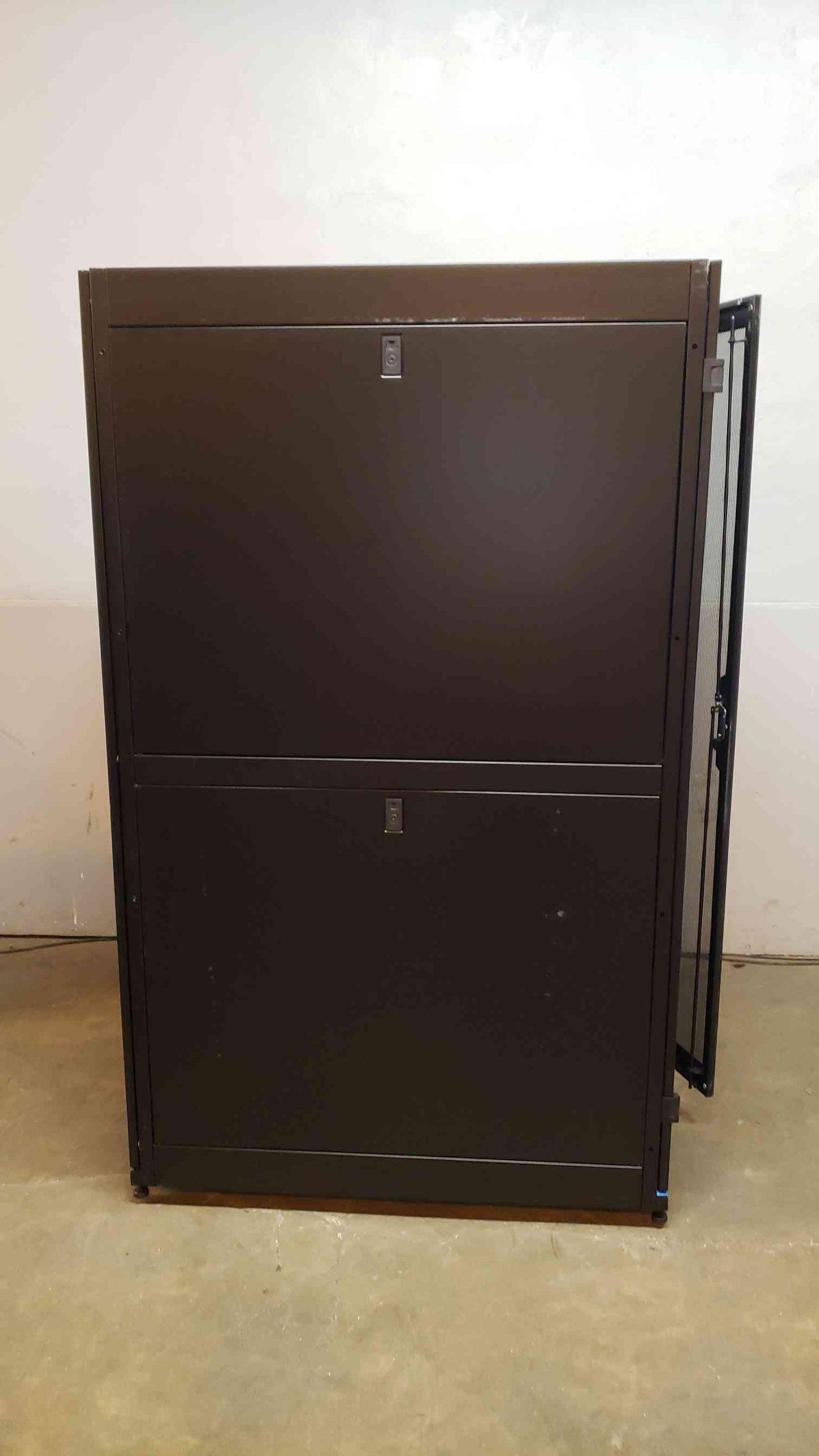 42U Wide Ortronics Fully Enclosed Server Rack (SKU: 5587AA)(5587AA)
