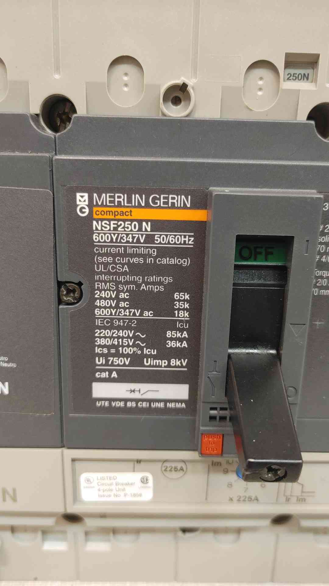 *Pickup Only* MERLIN GERIN Circuit Breaker NSF250 N 225A (3156AA)(3156AA)