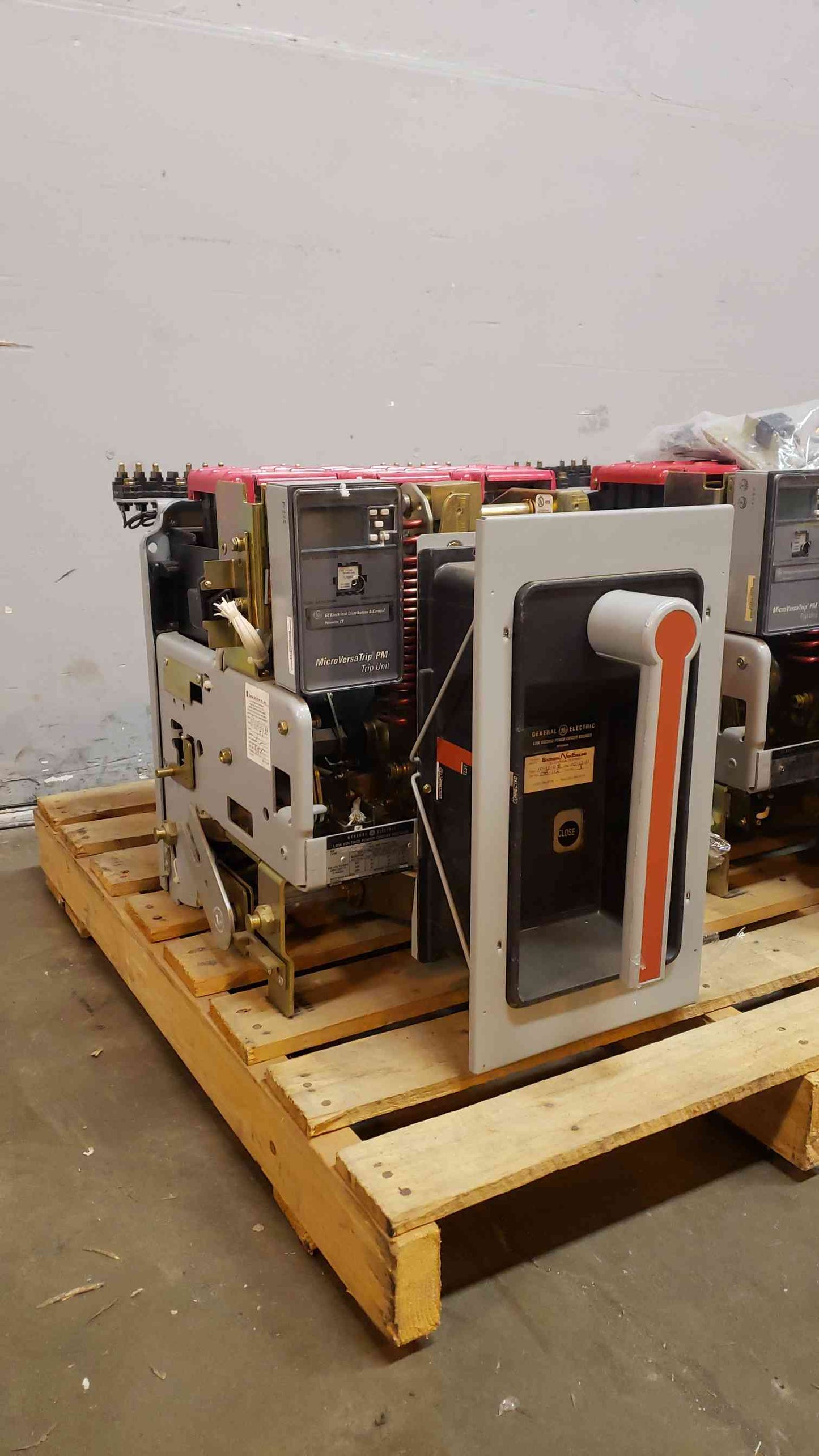 2000A GE AKR Low Voltage Power Circuit Breaker AKRT10D50H 1200A A220LSIGM MicroVersaTrip PM (SKU:14487AA)Over 1000A(14487AA)