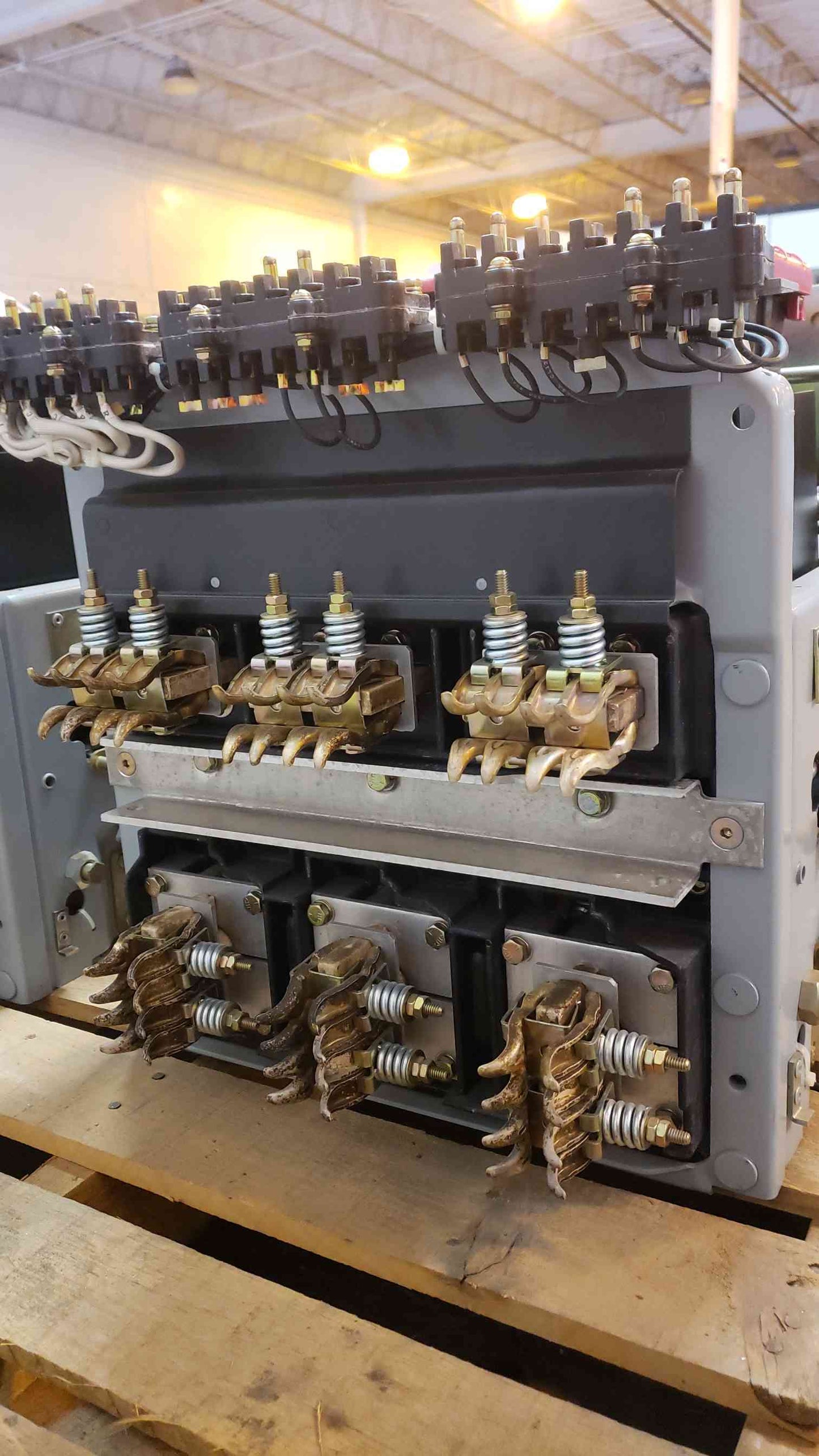 2000A GE AKR Low Voltage Power Circuit Breaker AKRT10D50H 1200A A220LSIGM MicroVersaTrip PM (SKU:14487AA)Over 1000A(14487AA)