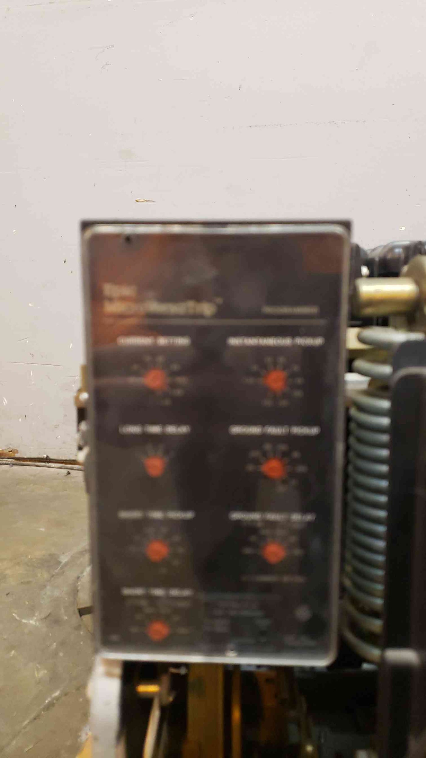 800A GE F Low Voltage Power Circuit Breaker AKRU8D301 (14494AA)(14494AA)