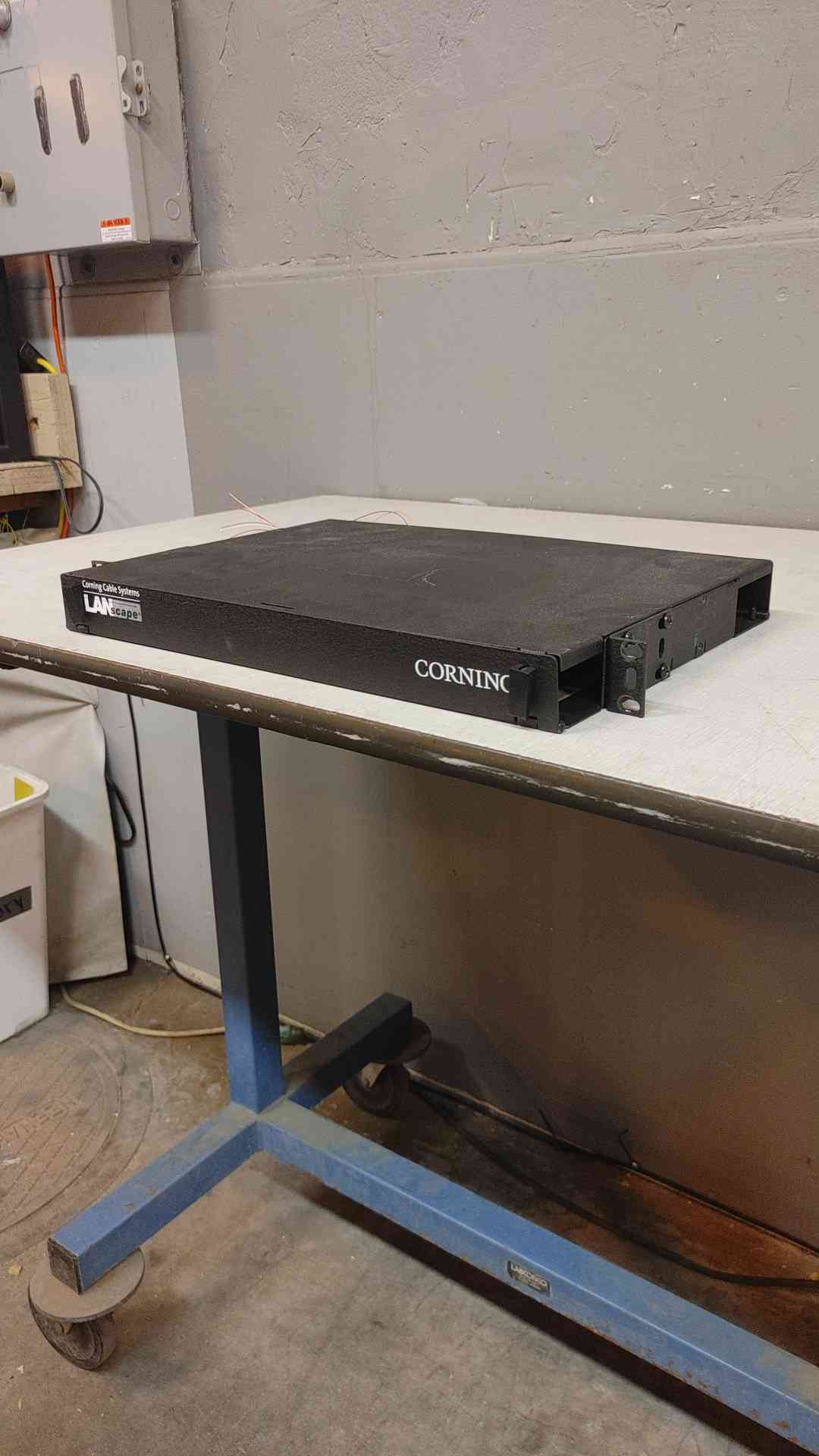 *Pickup Only* Corning Cable Systems Patch Panel CCH-01U(SKU:3646AA)(3646AA)