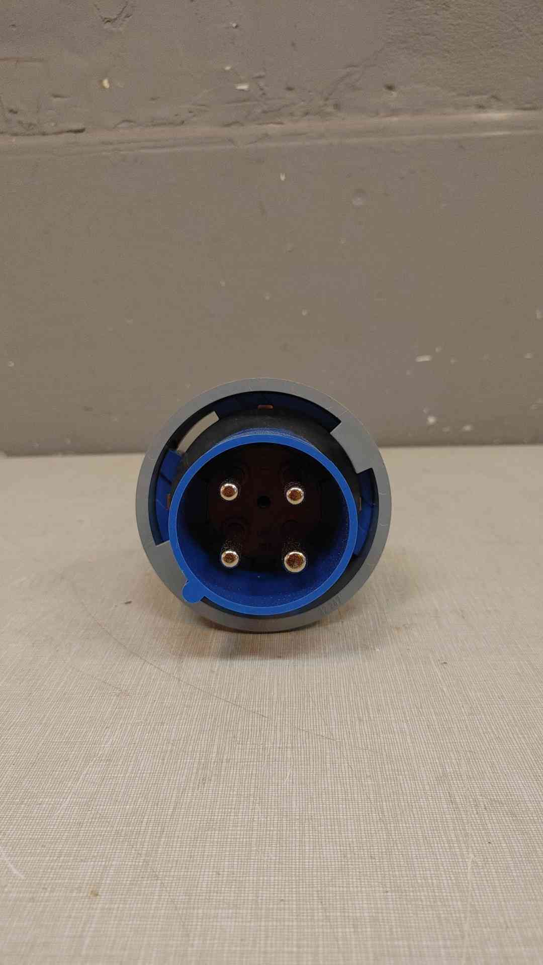 NEW Mennekes 60A 4W 250VAC Plug ME460P9W (SKU:101663)(101663)