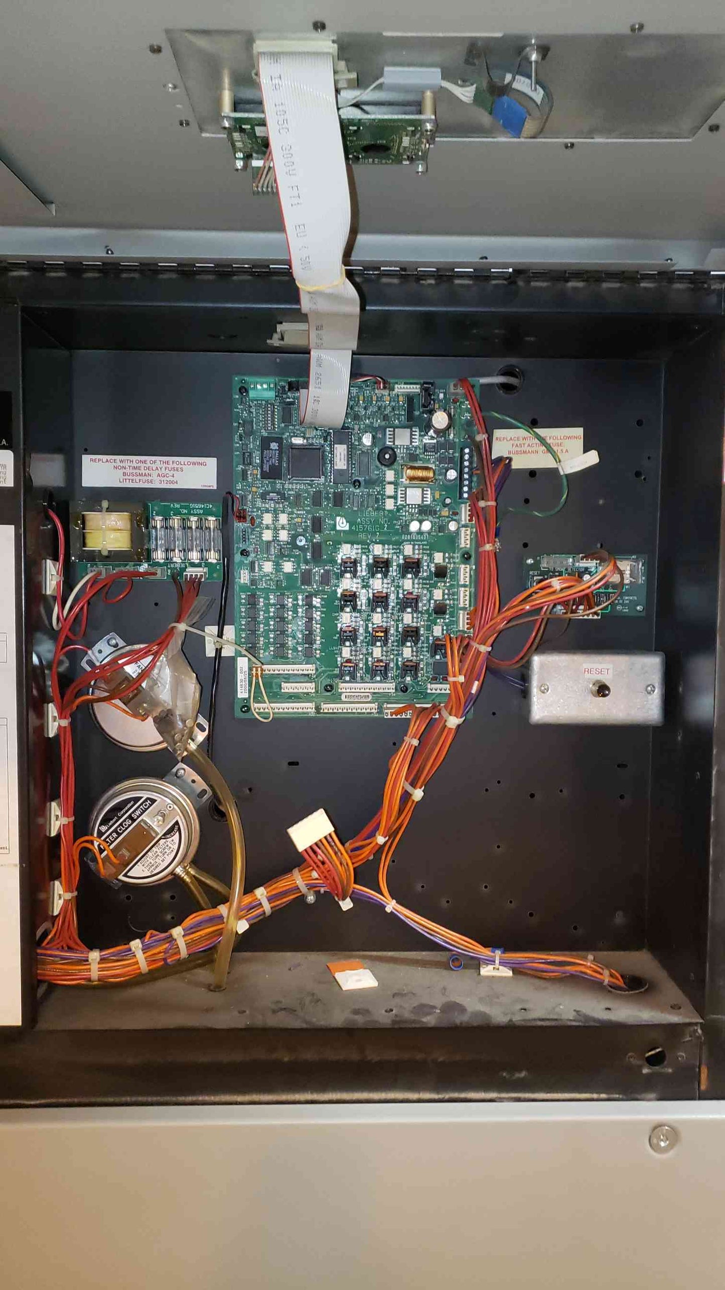 30 Ton Liebert Upflow 460V 3PH CRAC UH529C CW Chilled Water (SKU: 103159)(103159)