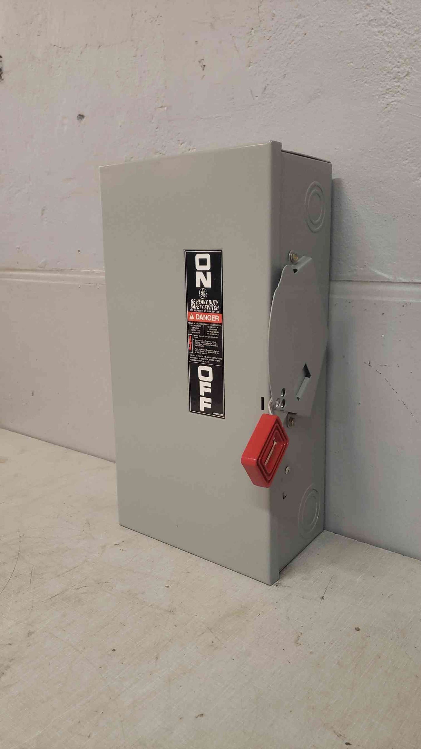 *Pickup Only* General Electric Safety Switch THN3363 600VAC 100A (SKU:103245)(103245)