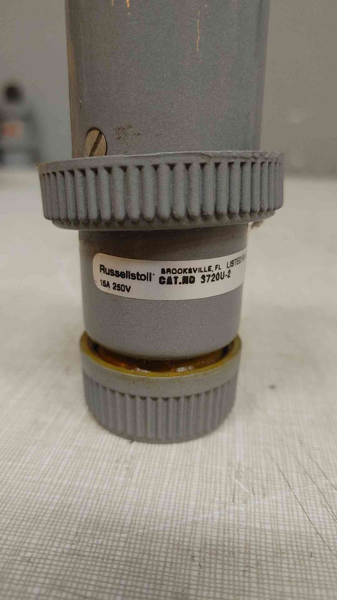 Lot of 2 Russellstoll Plug 15A 250V 3720U-2(103326)