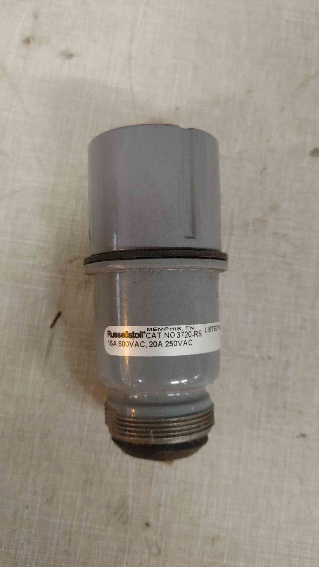 Lot of 2 Russellstoll Plug 15A 600VAC 20A 250VAC 3720-RS(103328)