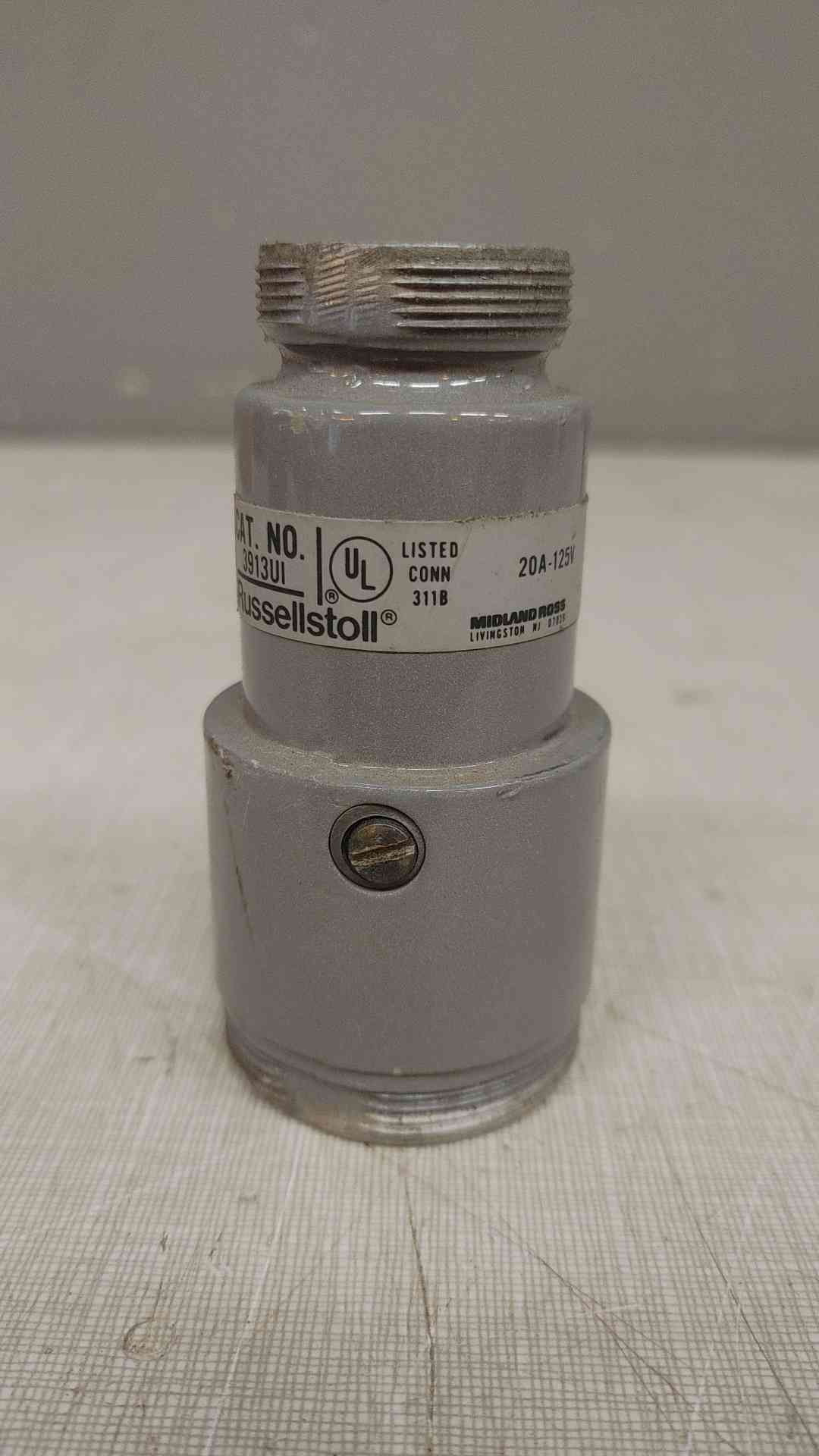 *Pickup Only* Russellstoll Plug Receptacle 20A 125V 3913UI(103329)