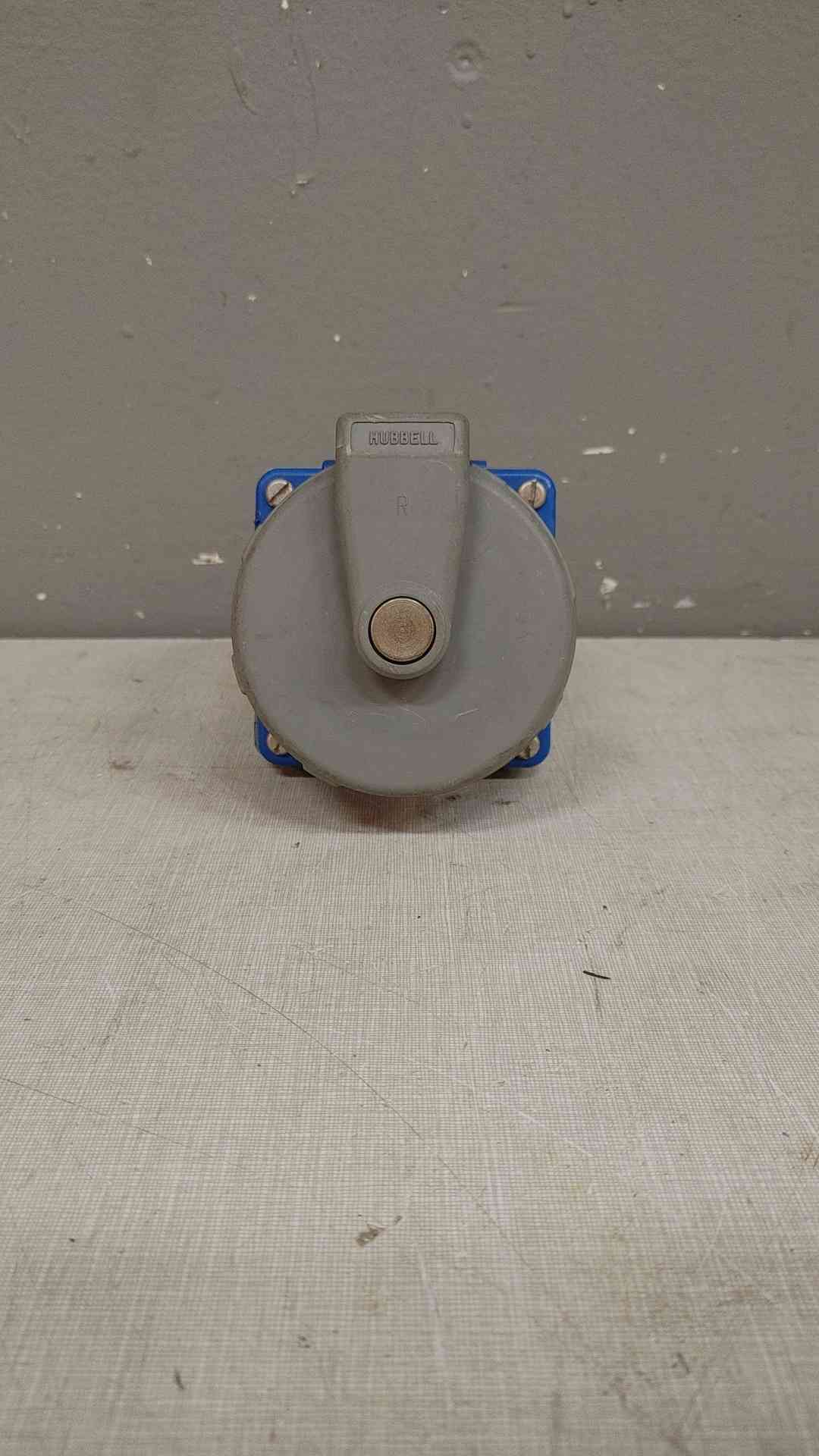 *Pickup Only* Lot of 2 Hubbell Plug Receptacle P-5791-129 9h-357(103330)