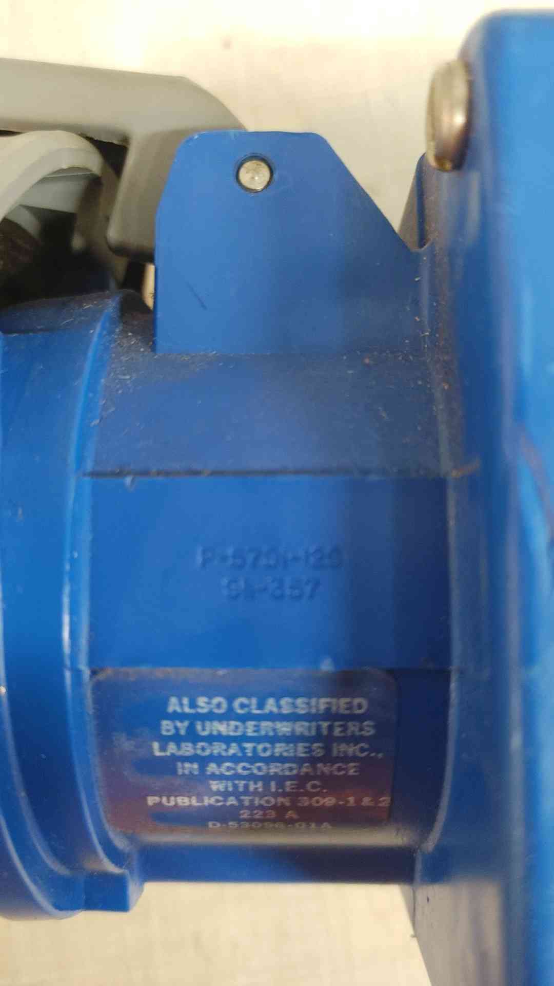 *Pickup Only* Lot of 2 Hubbell Plug Receptacle P-5791-129 9h-357(103330)