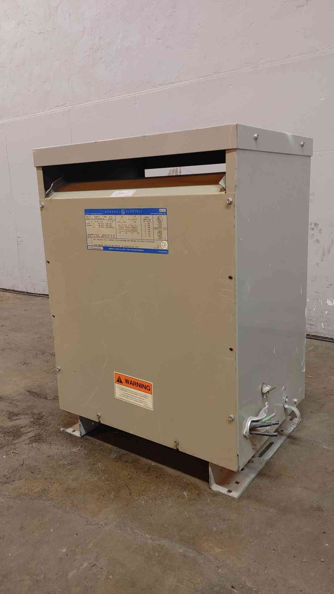 45KVA GE NEMA Class AA Dry Type Transformer 480v x 208/120 3PH 9T23B3873