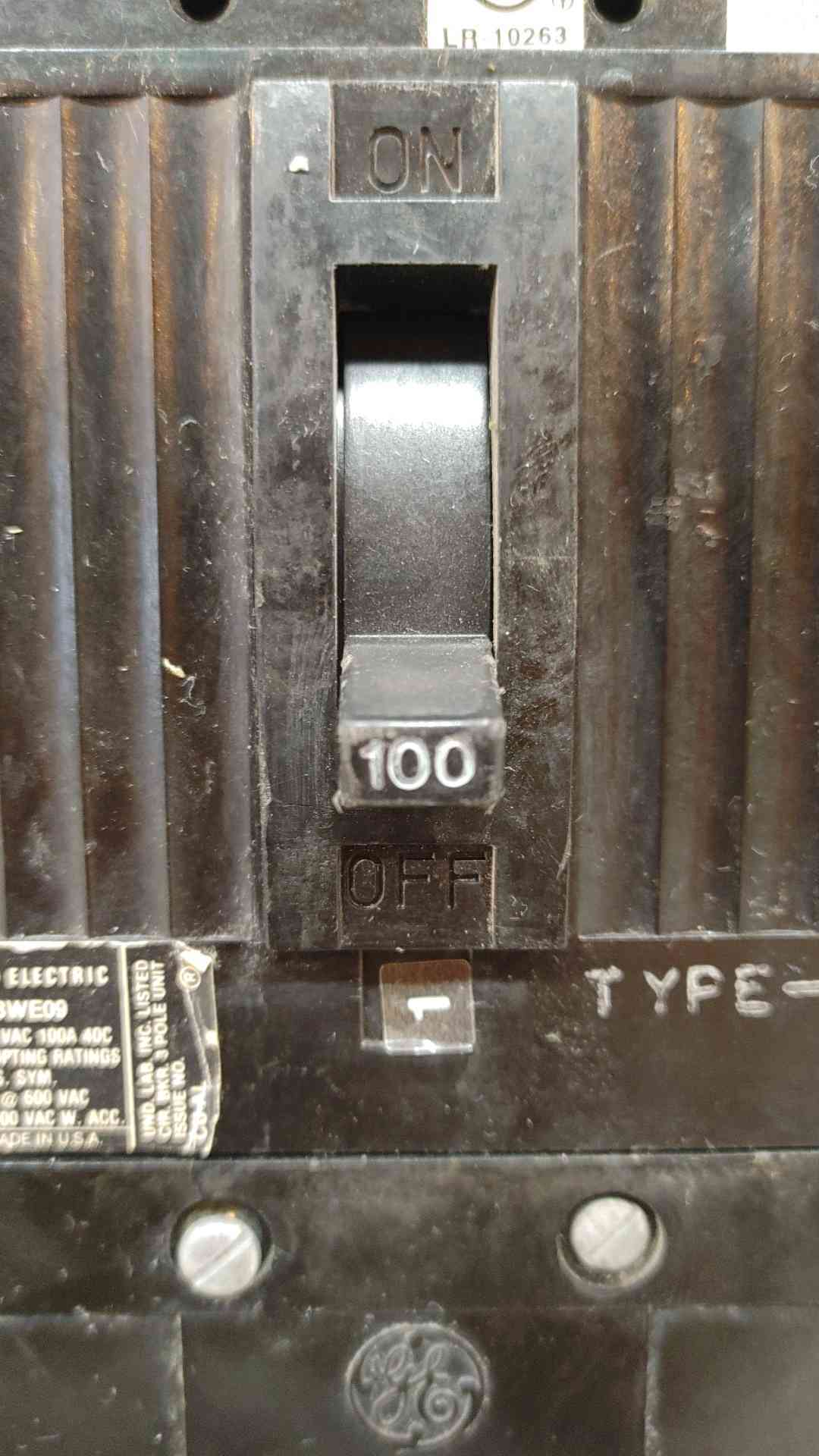 GE TriBreak 3 Pole Circuit Breaker 100A 600VAC B13100BWE09(103405)