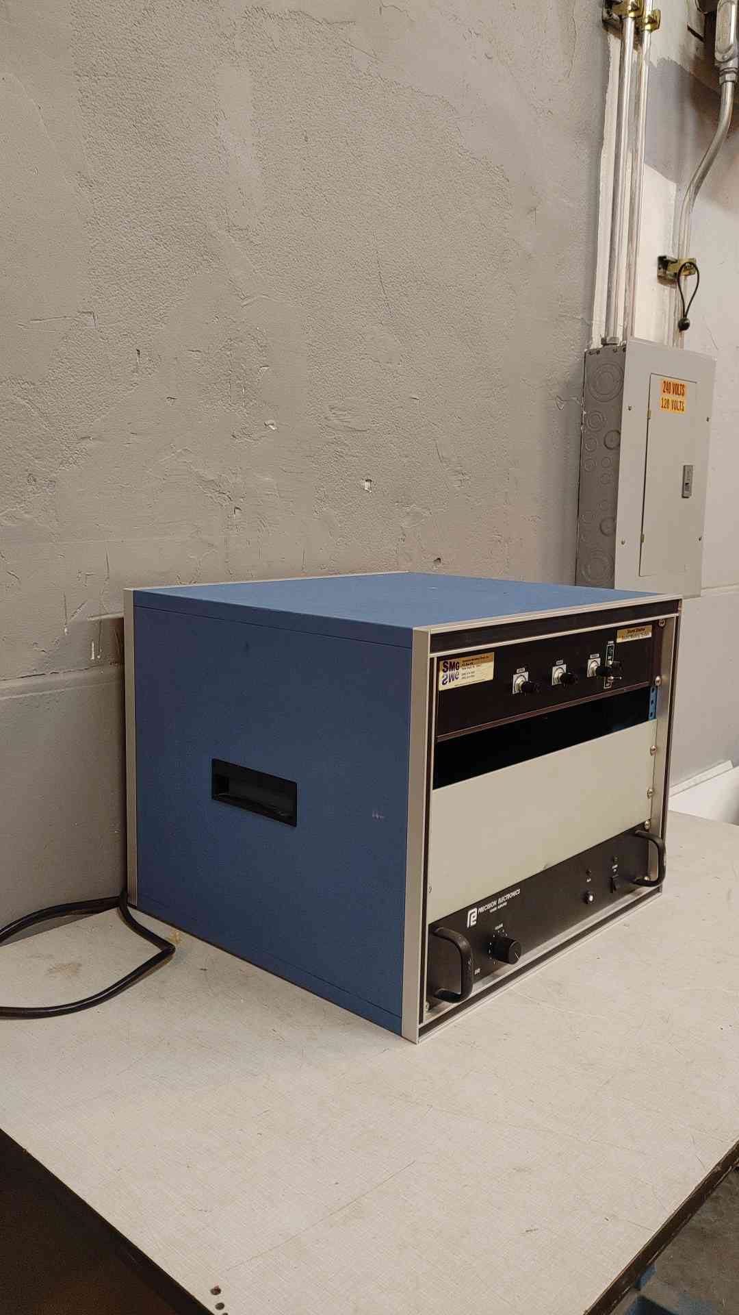 Precision Electronics Power Amplifier Axiom 250(103394)