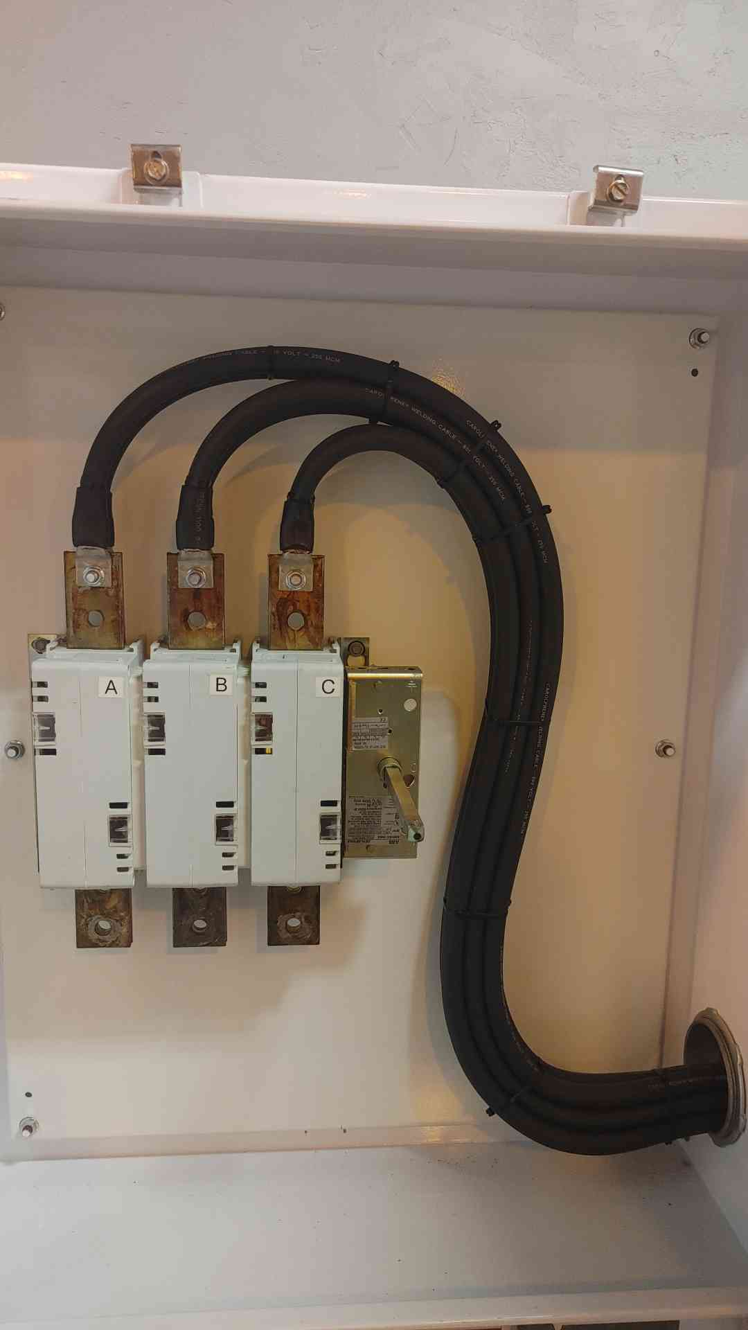 Trace Technologies Photovoltaic Inverter 225KVA 3PH 208VAC 234KW(103412)