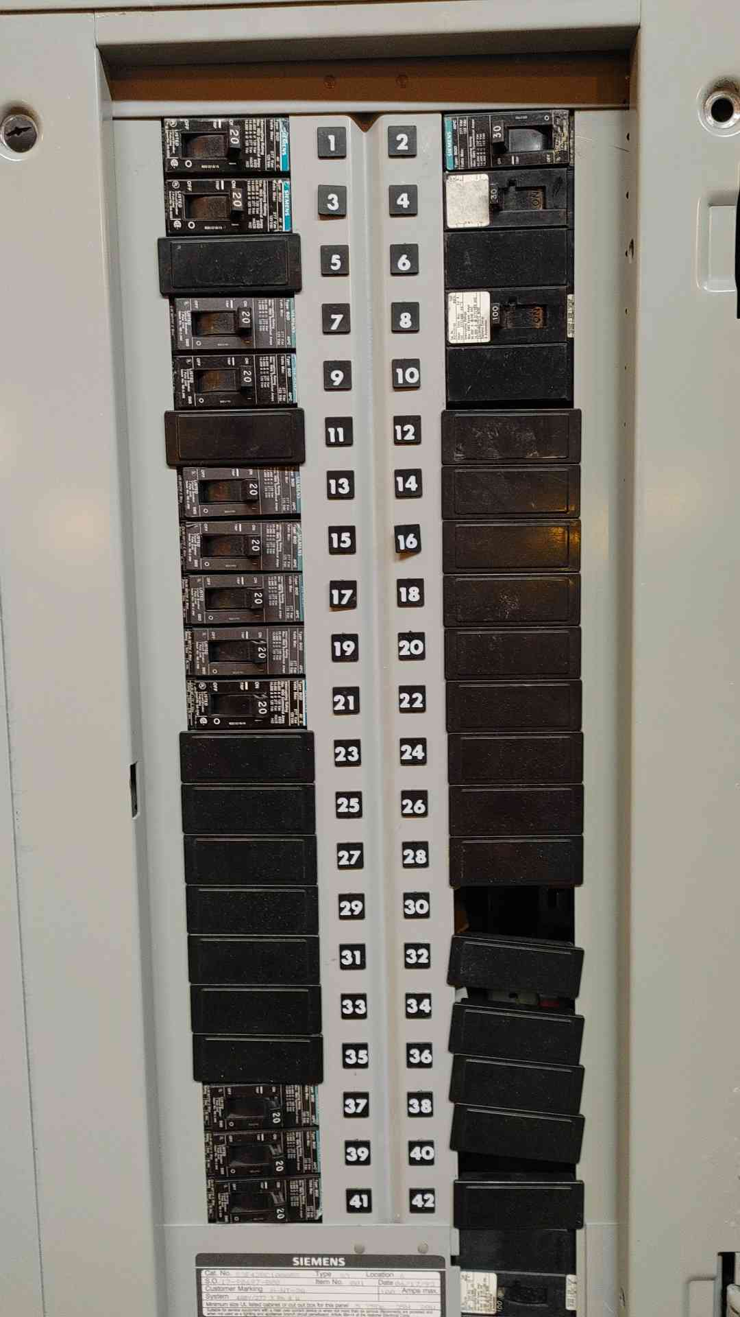 100A Siemens CTL Panelboard 480Y/277V 3PH 4 Wire S3E42BC100ABS BQD Breakers(103459)